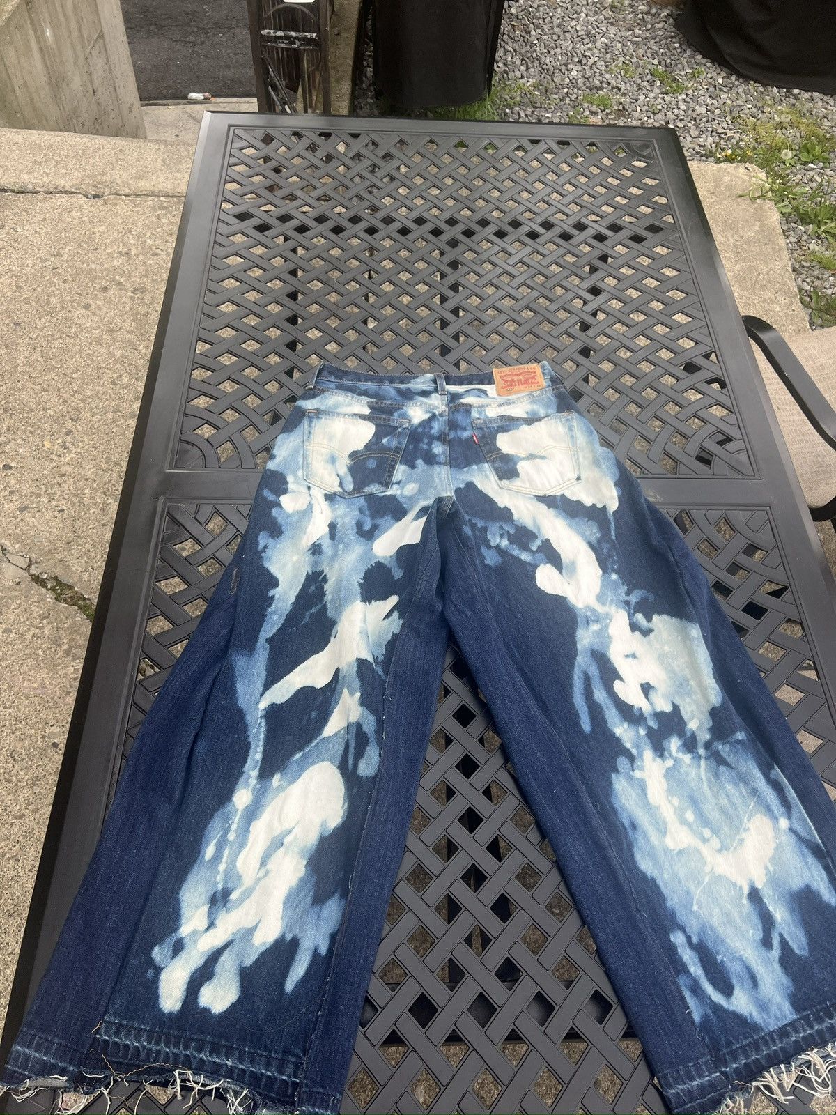 Other Pink bunny, overly baggy, bleached denim Size US 32 / EU 48 - 2 Thumbnail