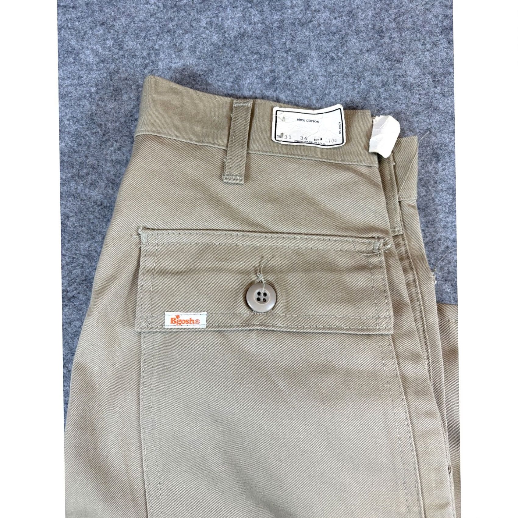 Vintage VINTAGE OshKosh B’gosh Khaki Pants Mens 31x34 Tan Khakis Straight Workwear NWT Men's Pants Tan, 90s Retro, Casual, Travel, 31x34 Mens Size US 31 - 5 Thumbnail