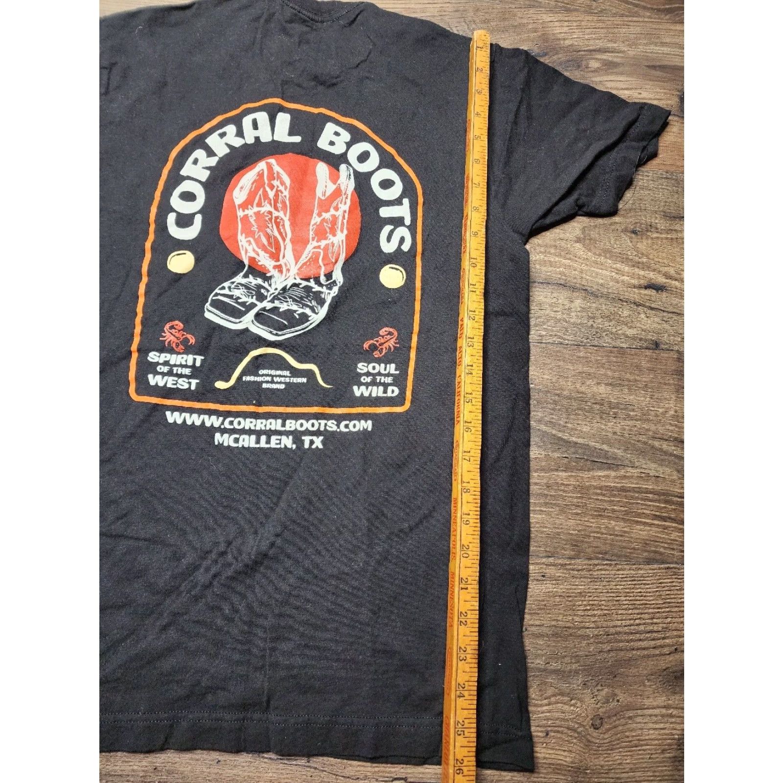 Vintage Double Sided Corral Boots McAllen TX Graphic T Shirt Black S Mens Size US S / EU 44-46 / 1 - 3 Thumbnail