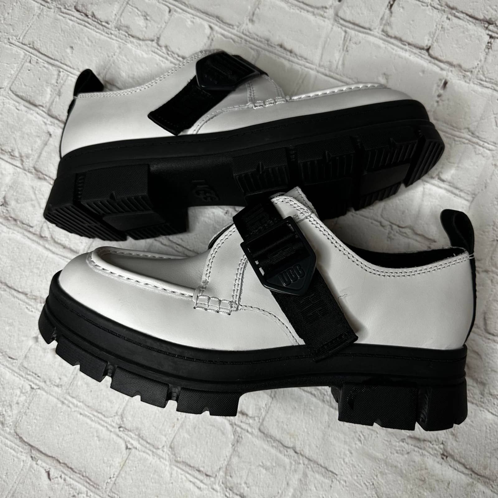 Ugg Ashton Shoe UGG Size US 8.5 / IT 38.5 - 7 Thumbnail