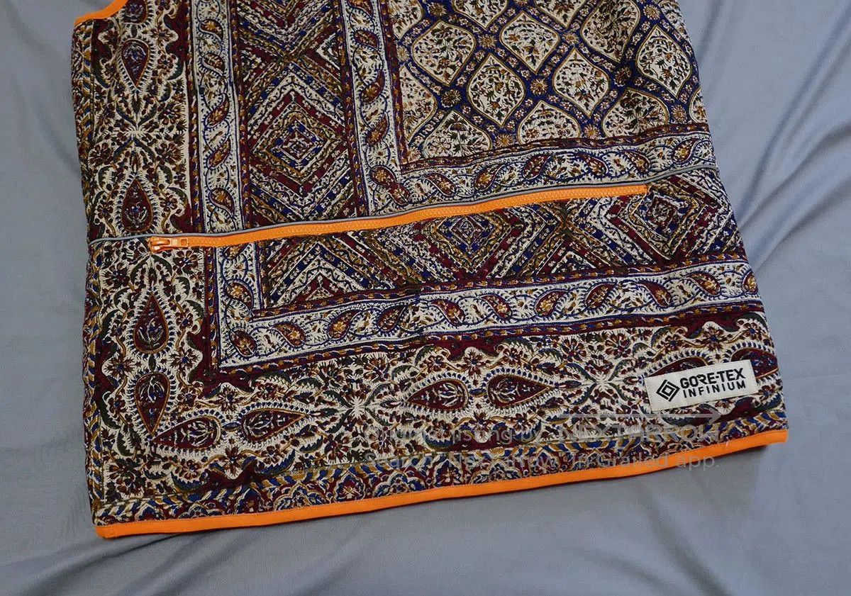Paria Farzaneh iranian gore. Size US L / EU 52-54 / 3 - 5 Thumbnail