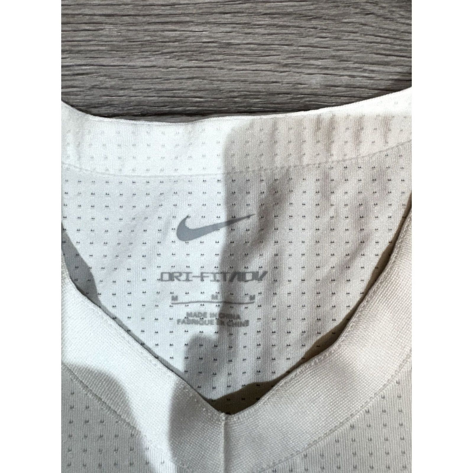 Nike Nike Rafa Nadal Wimbledon Dri Fit ADV White Tennis Shirt Men’s M CV2802-100 Size US M / EU 48-50 / 2 - 5 Thumbnail