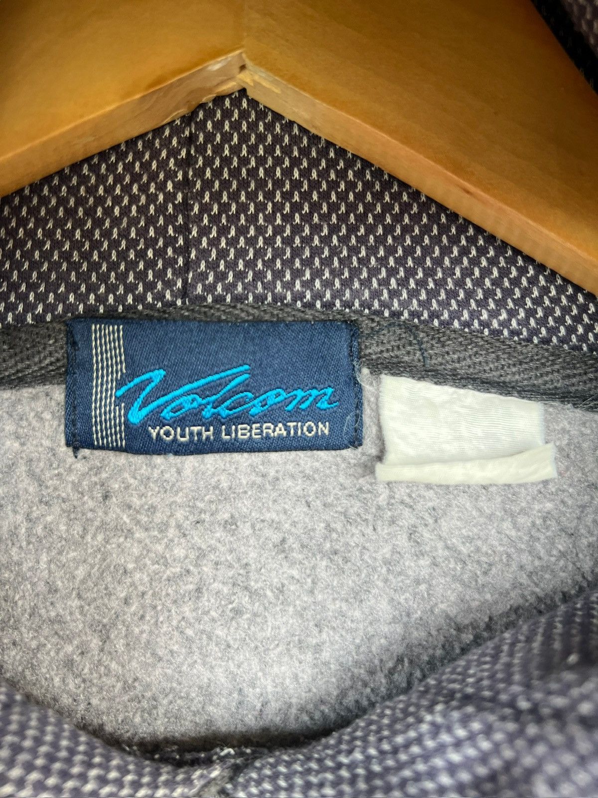 Volcom Vintage Y2K Volcom Skate Surf Baggy Sun Faded Hoodie Size US S / EU 44-46 / 1 - 8 Thumbnail