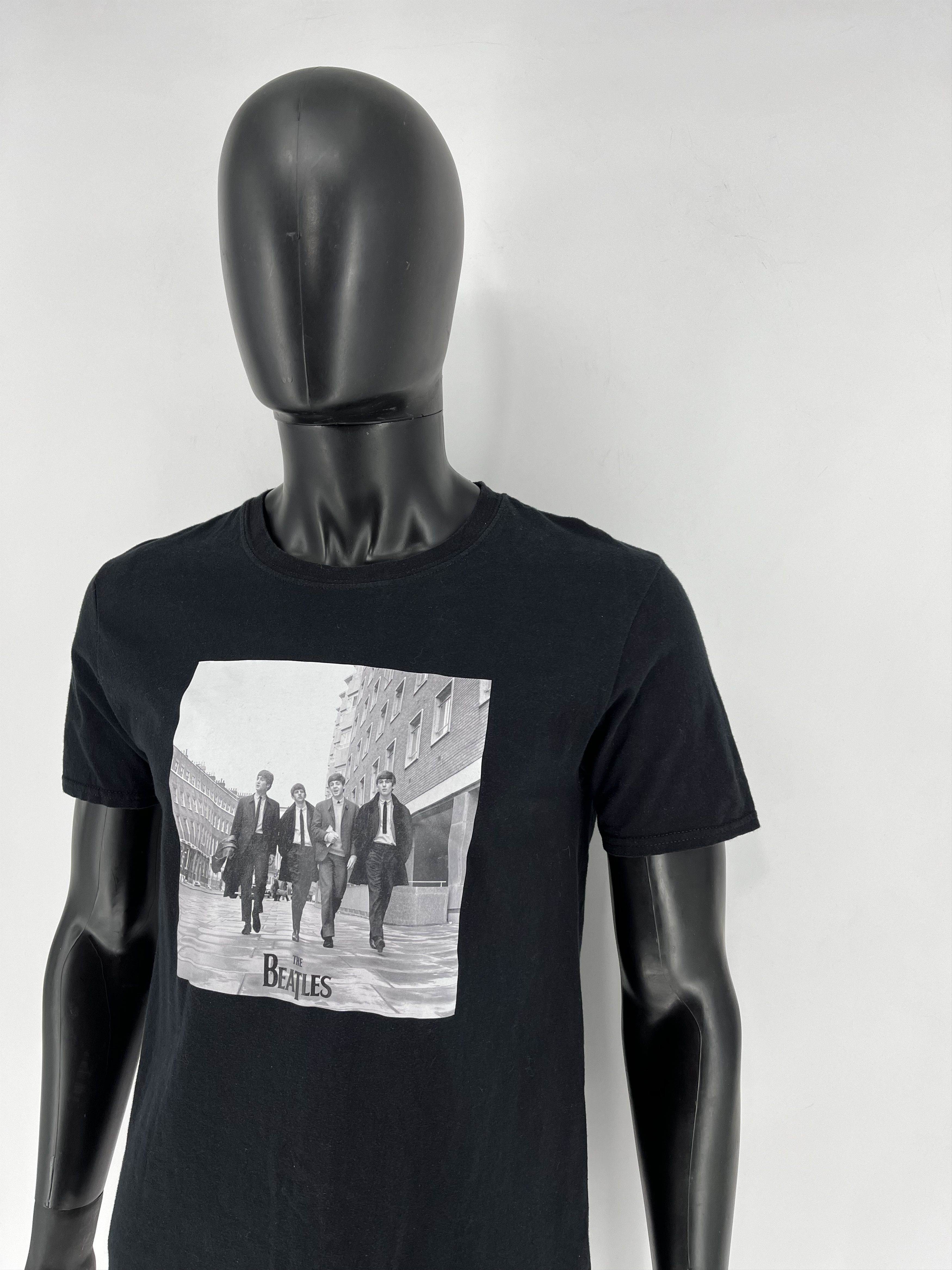 Band Tees Vintage Y2K The Beatles Submarine Thrashed Rock Streetwear Size US M / EU 48-50 / 2 - 4 Thumbnail