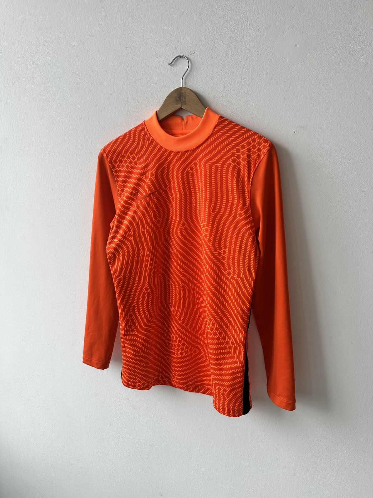 Nike Nike Dri-FIT Orange Long Sleeve Shirt, Size M, Athletic Fit Size US M / EU 48-50 / 2 - 3 Thumbnail