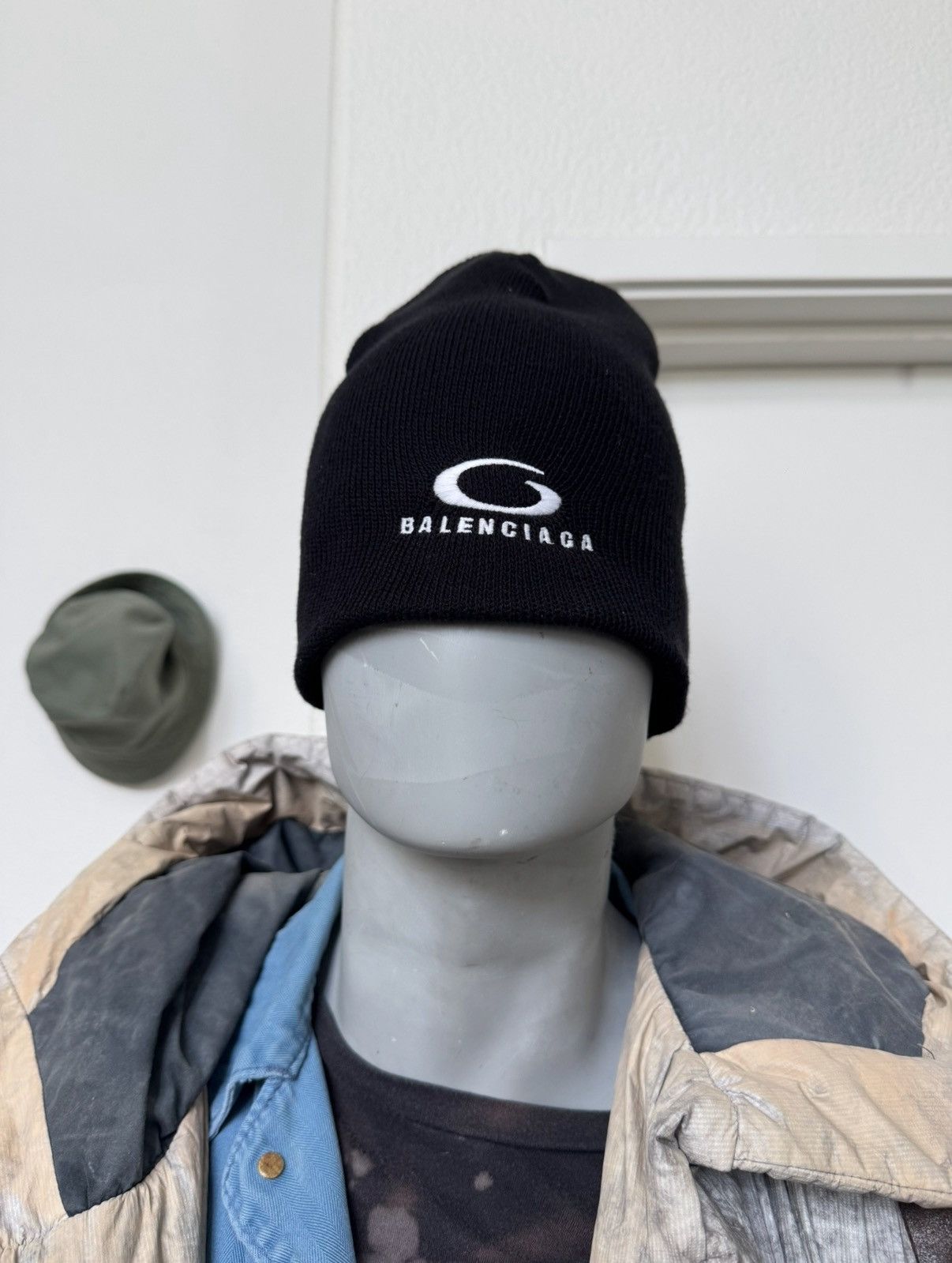 Balenciaga BALENCIAGA LOOP LOGO MASK BEANIE | Grailed