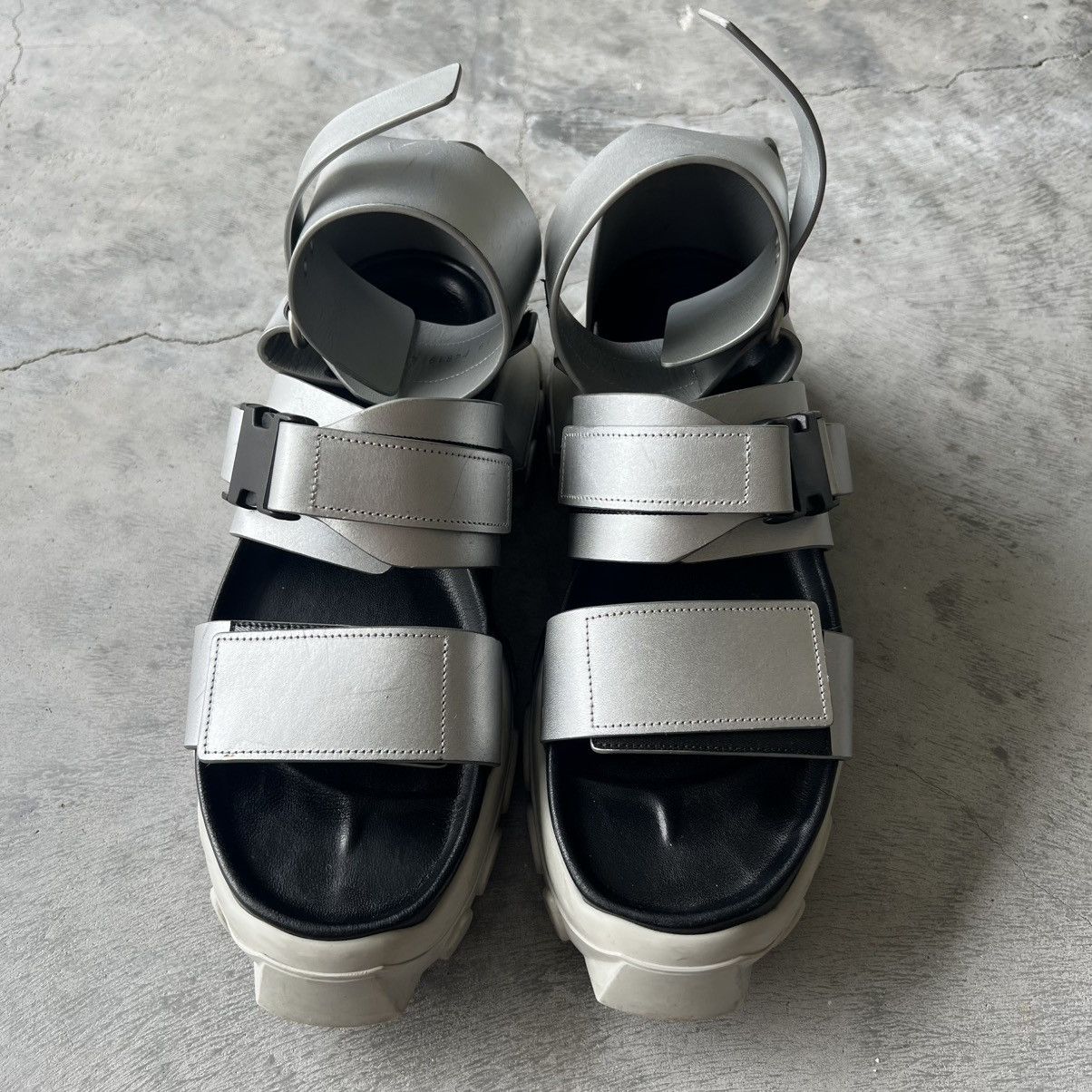 Rick Owens Rick Owens Fw19 Larry tractor sandals Size US 10 / EU 43 - 2 Thumbnail