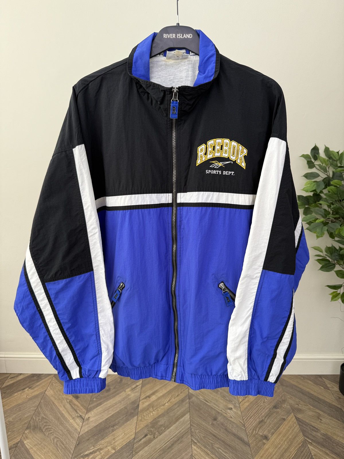 Reebok Reebok Vintage Windbreaker Jacket Spellout Logo Full Zip Size US L / EU 52-54 / 3 - 1 Thumbnail