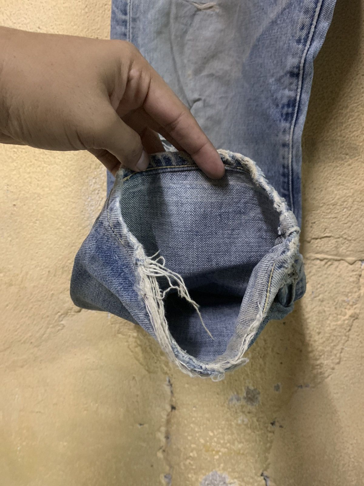 Japanese Brand × Levi's Vintage Clothing × Vintage Vintage Levi’s Big E Distressed Size US 27 - 15 Thumbnail