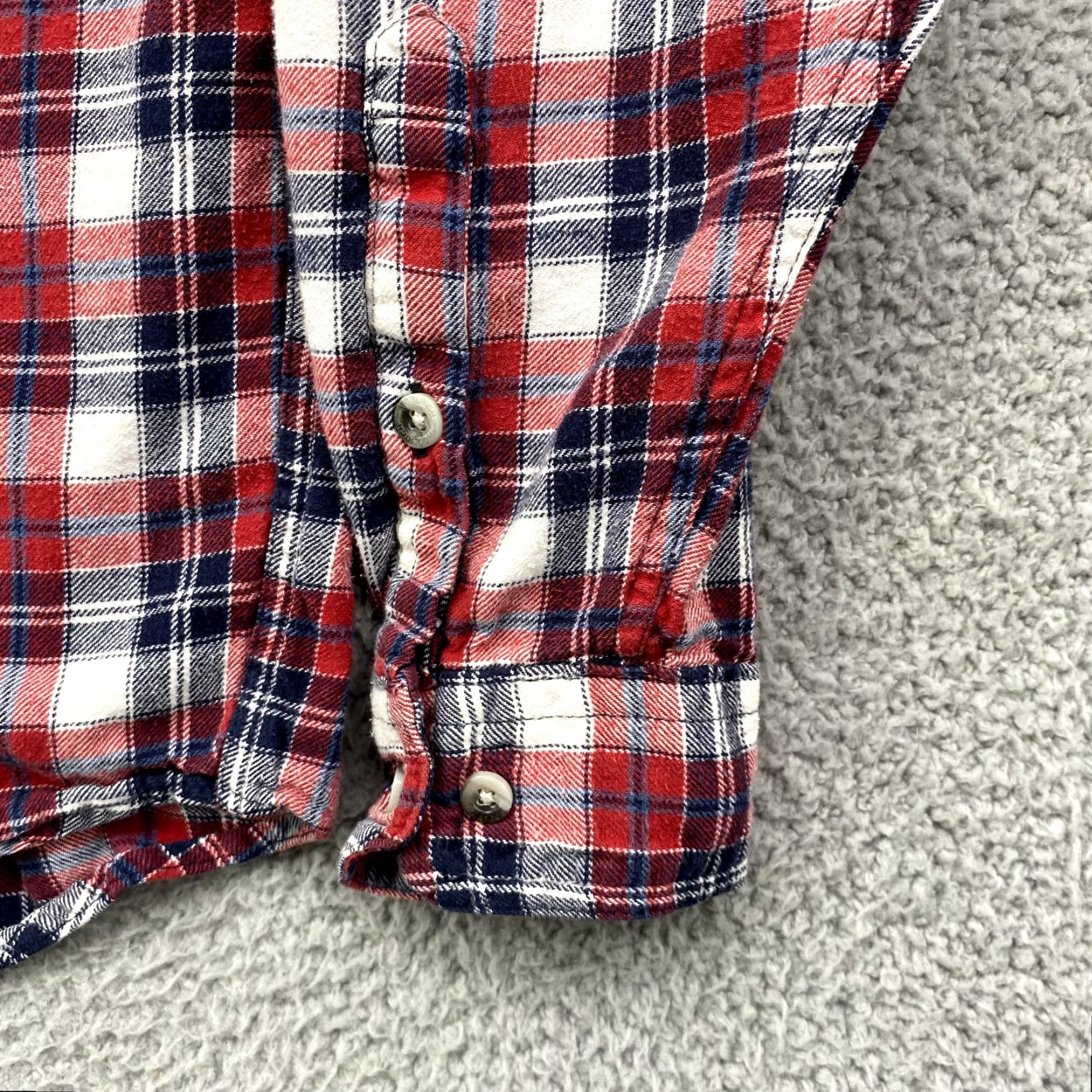 Vintage VINTAGE Woolrich Shirt Plaid Flannel Button-Up Outdoor Mens Adult Medium Red Size US M / EU 48-50 / 2 - 5 Thumbnail