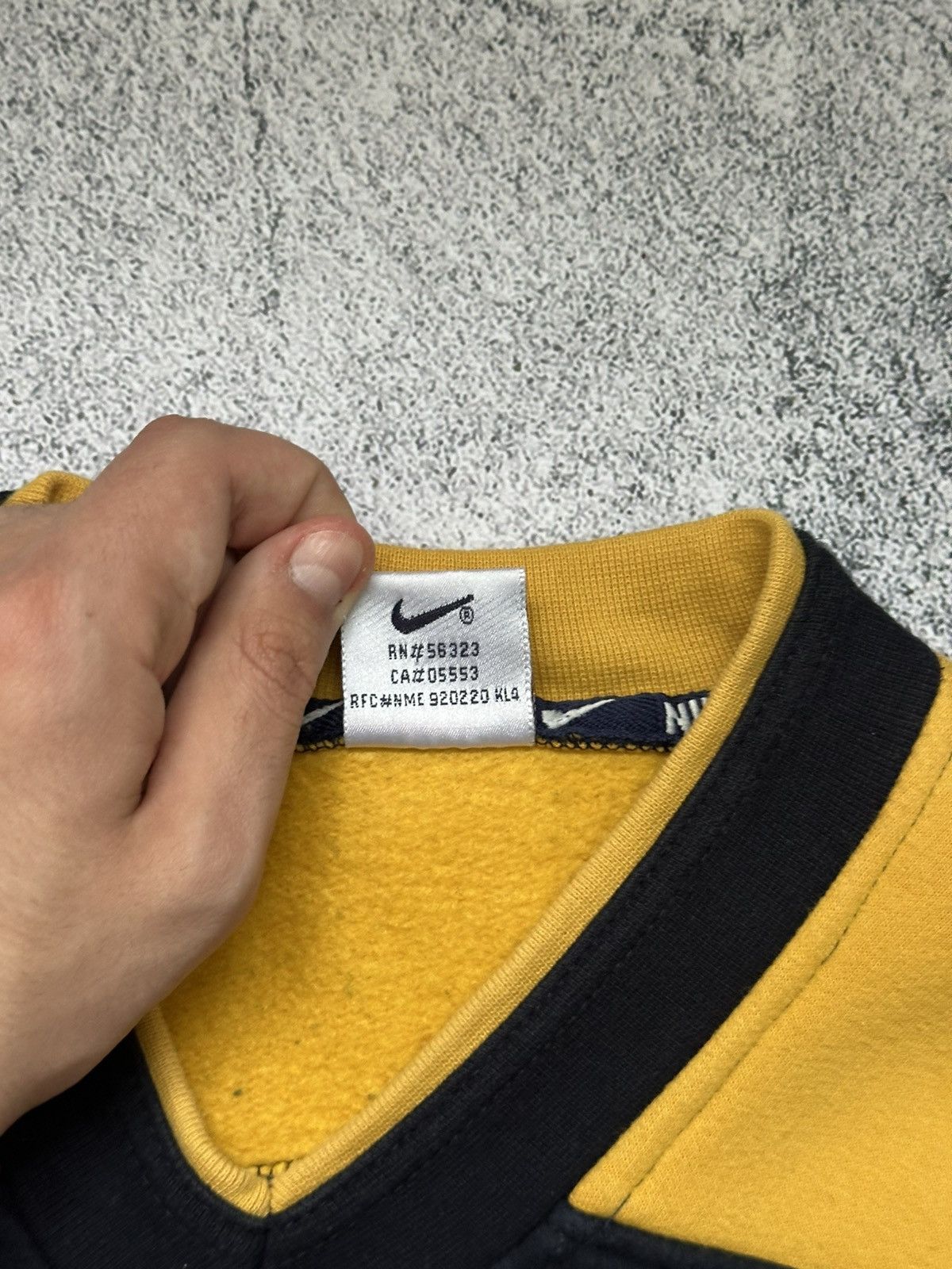 Nike Made in USA Nike Sweatshirt Oversize Fit Yellow Logo Size US L / EU 52-54 / 3 - 9 Thumbnail
