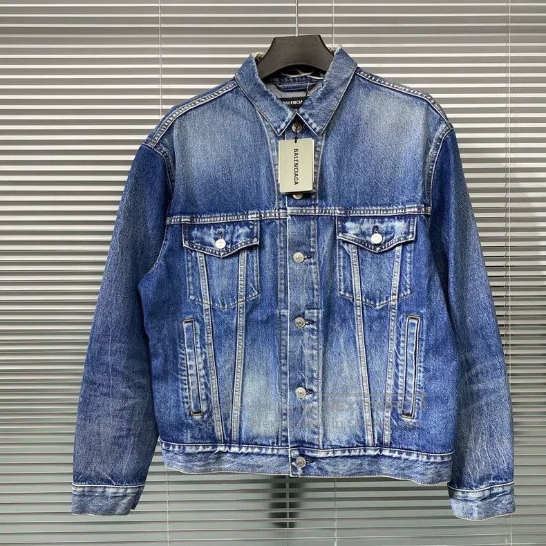 Balenciaga Balenciaga Washed denim jacket with back letter print logo Size US M / EU 48-50 / 2 - 2 Thumbnail