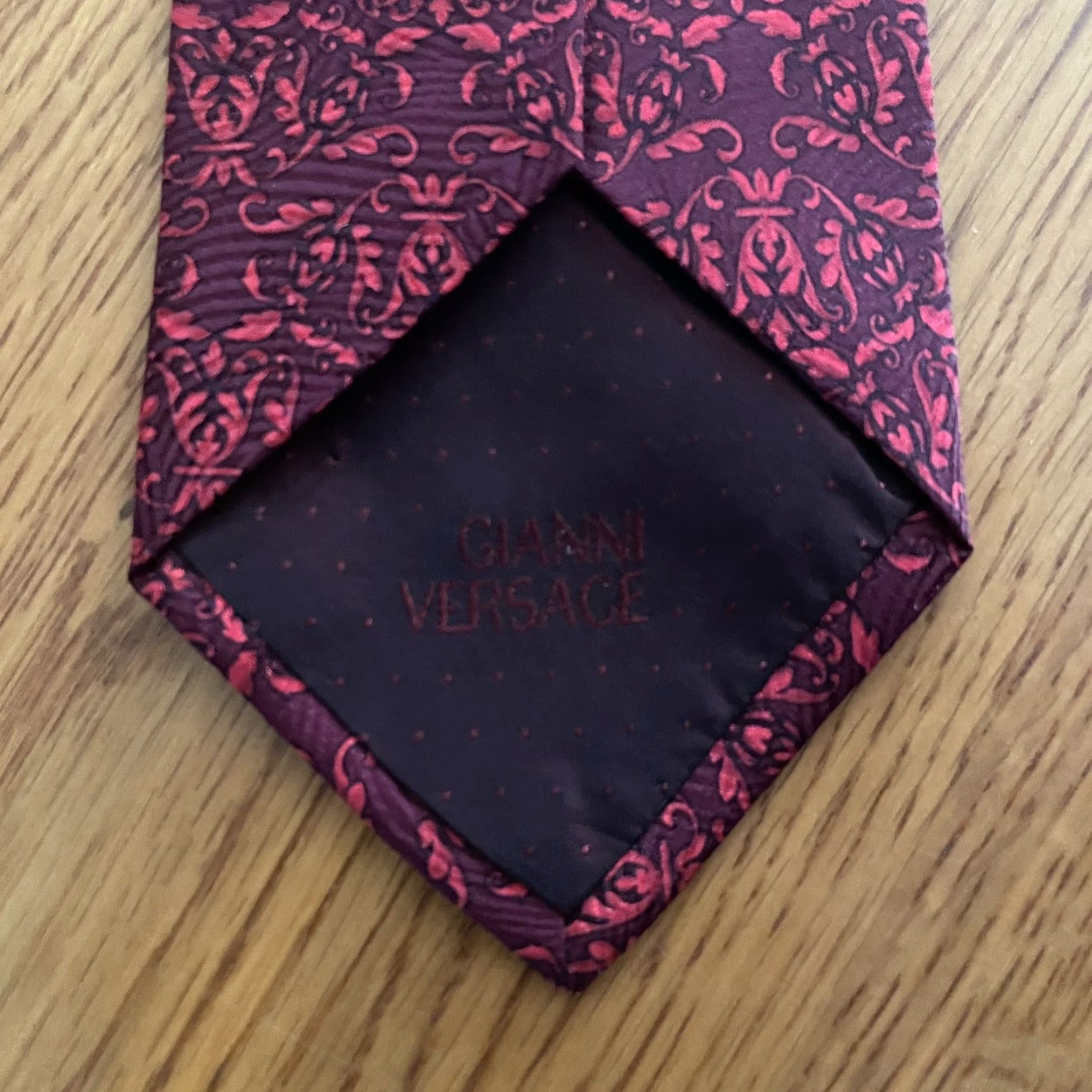 Versace VINTAGE Versace Tie Men One Size Red Silk Barocco Baroque Floral Vine Pattern 1990s Italy Size ONE SIZE - 5 Thumbnail