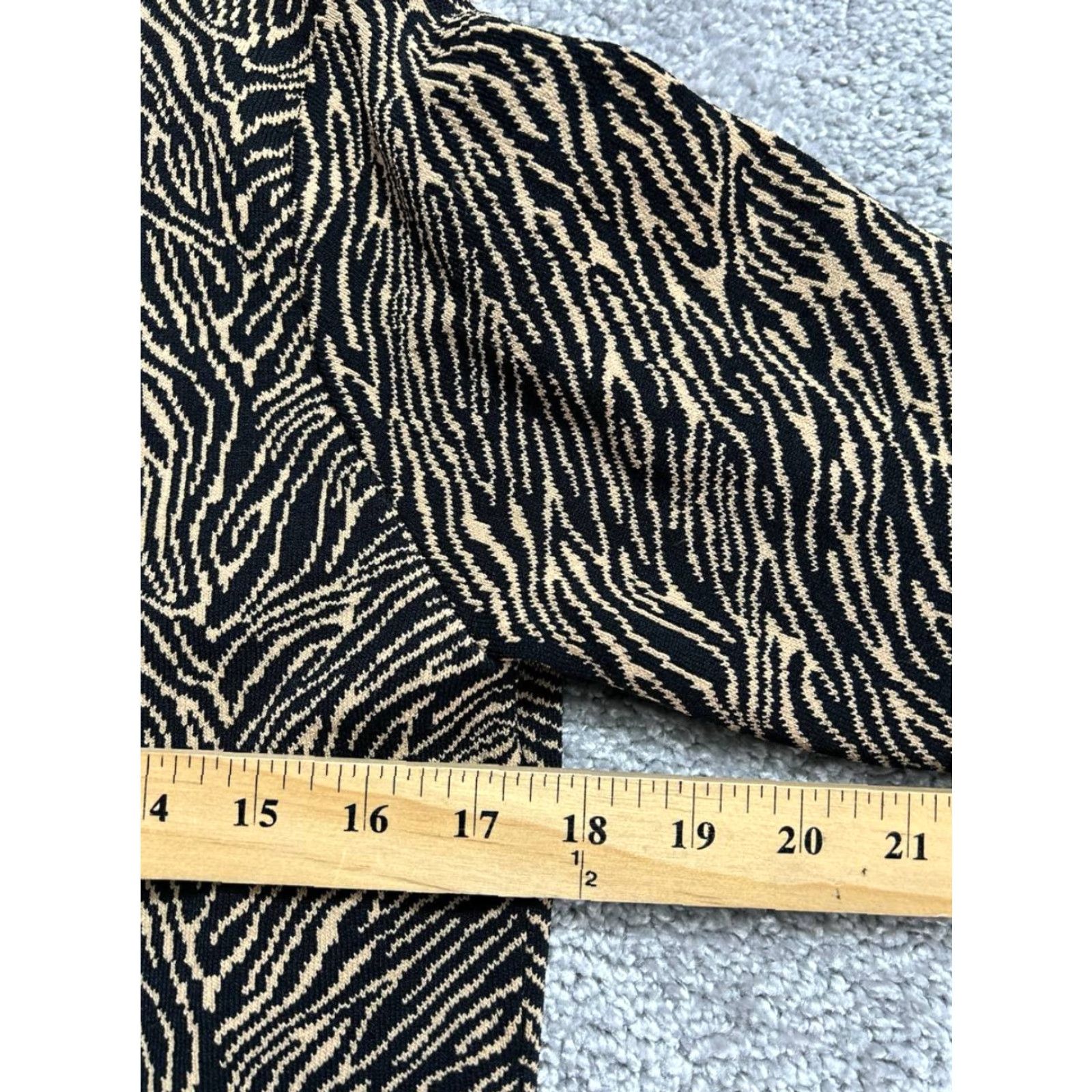 Vintage Grace Dane Lewis Cardigan Sweater Womens M Black Tiger Print Knitted Size M / US 6-8 / IT 42-44 - 6 Thumbnail