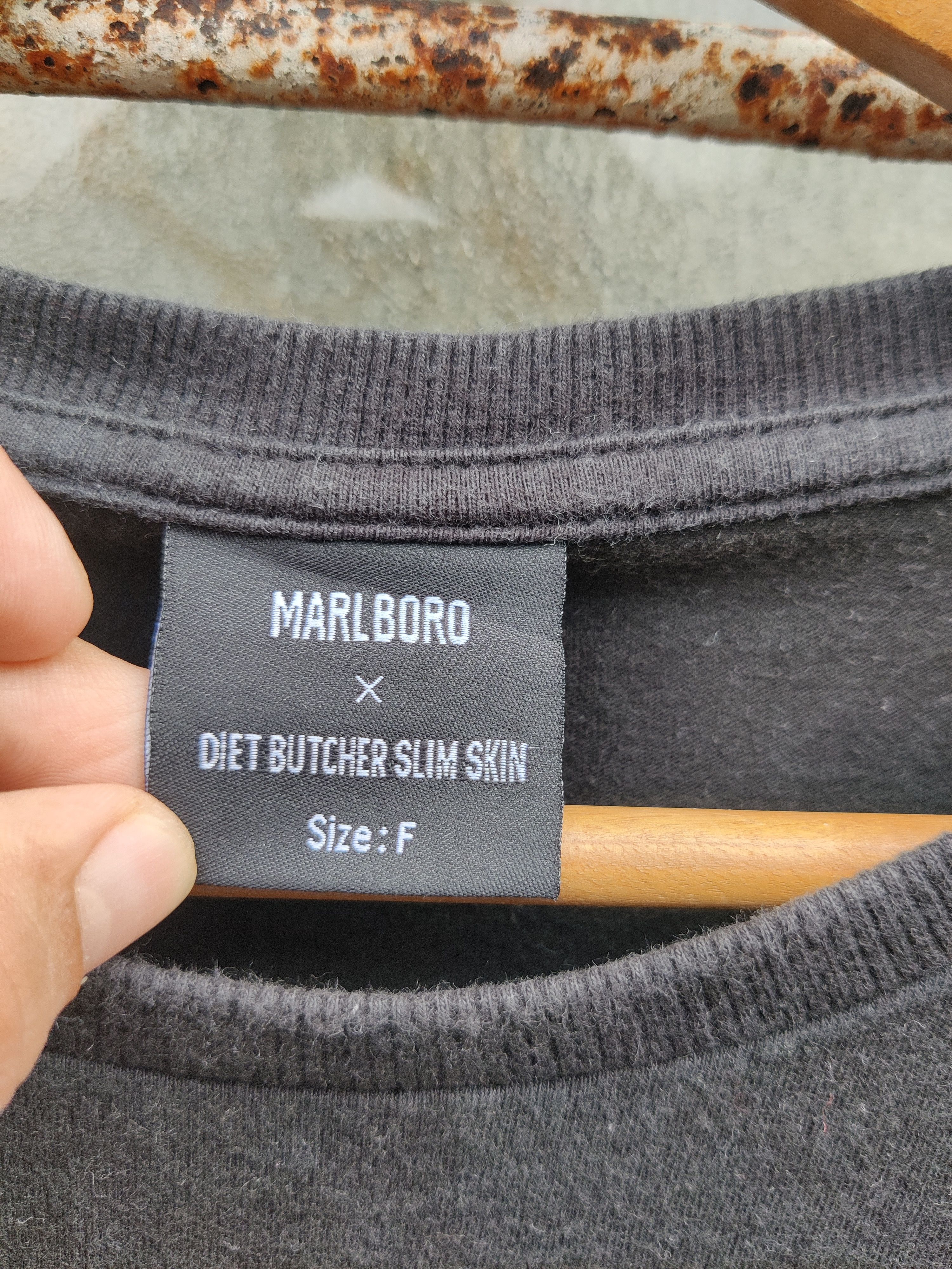 Diet Butcher Slim Skin Vintage Distressed Diet Butcher Slim Skin Marlboro Shirt Size US M / EU 48-50 / 2 - 8 Thumbnail