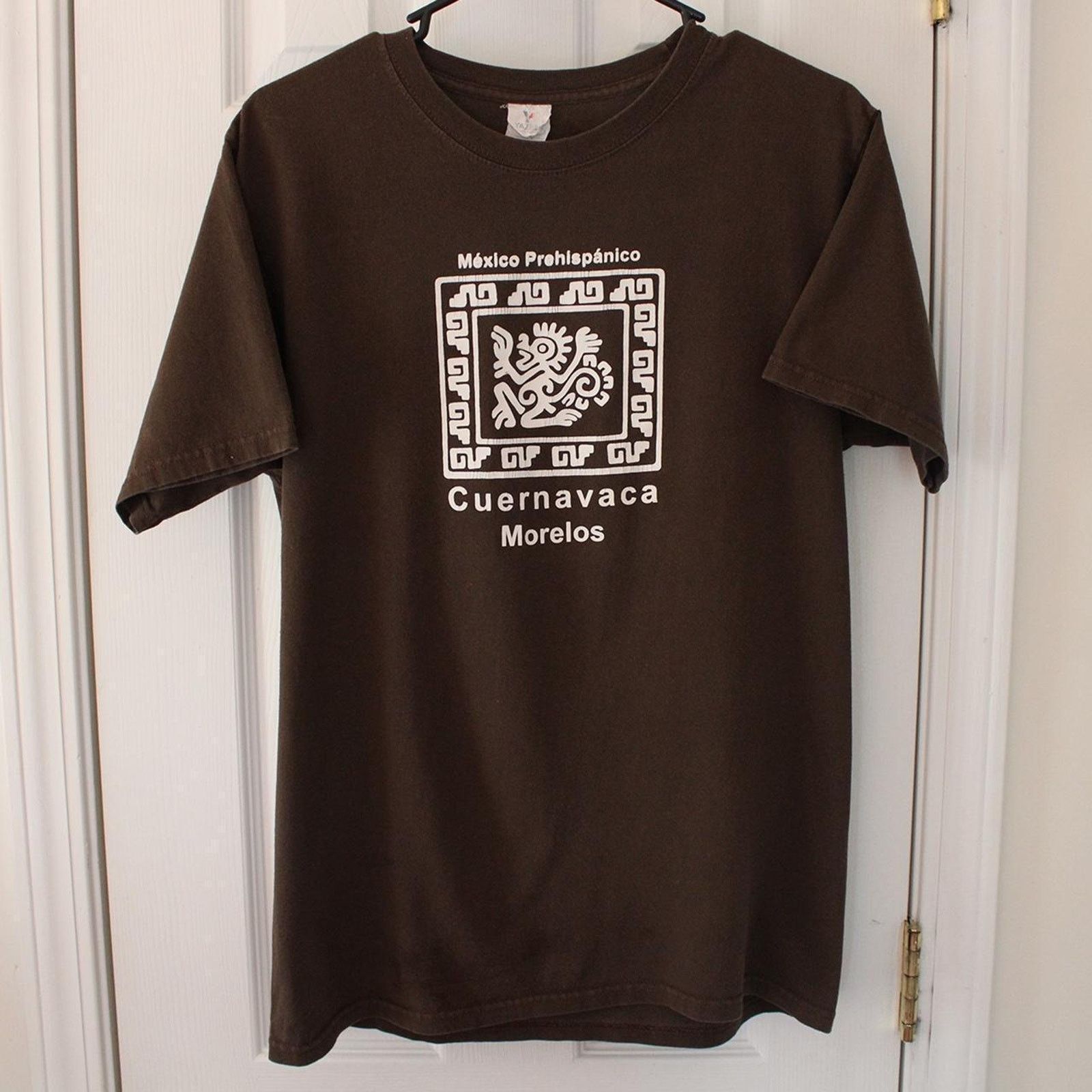 Vintage Vintage 2000's Brown Mexico Aztec Graphic Tee Size M / US 6-8 / IT 42-44 - 5 Thumbnail