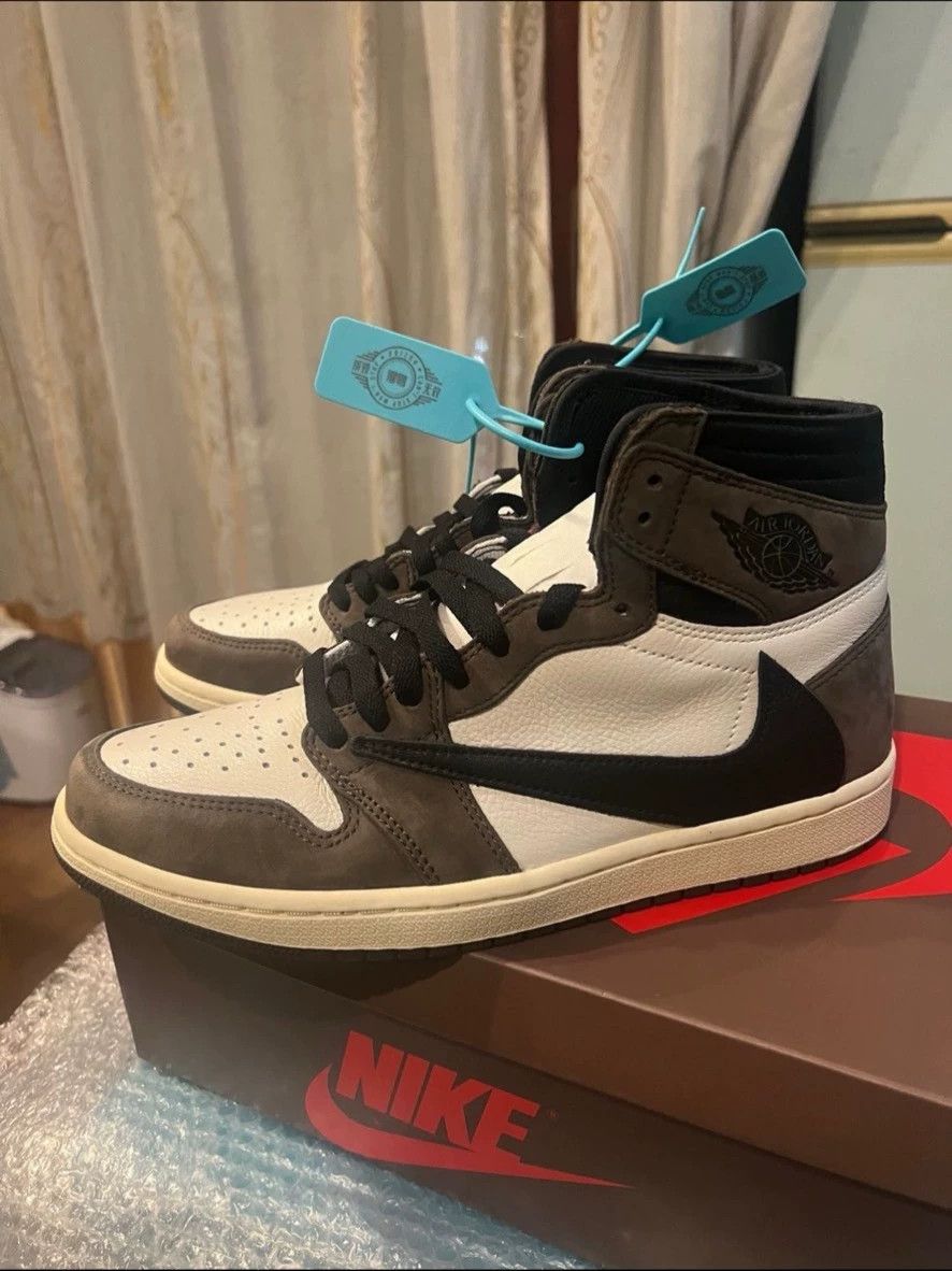 Nike Authentic Travis Scott High-top Retro Basketball Shoes Size US 7 / EU 40 - 6 Thumbnail