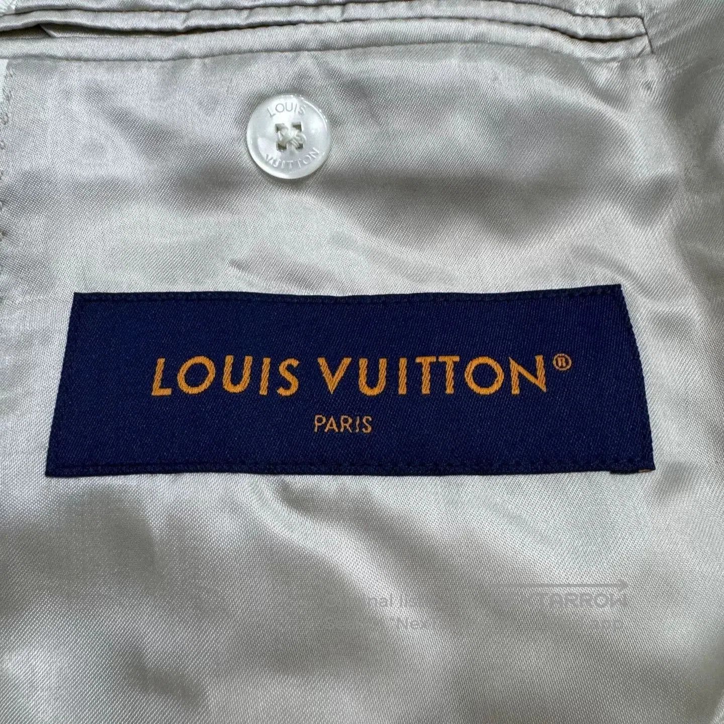 Louis Vuitton louis vuitton monogram patterned blazer jacket. Size US L / EU 52-54 / 3 - 4 Thumbnail