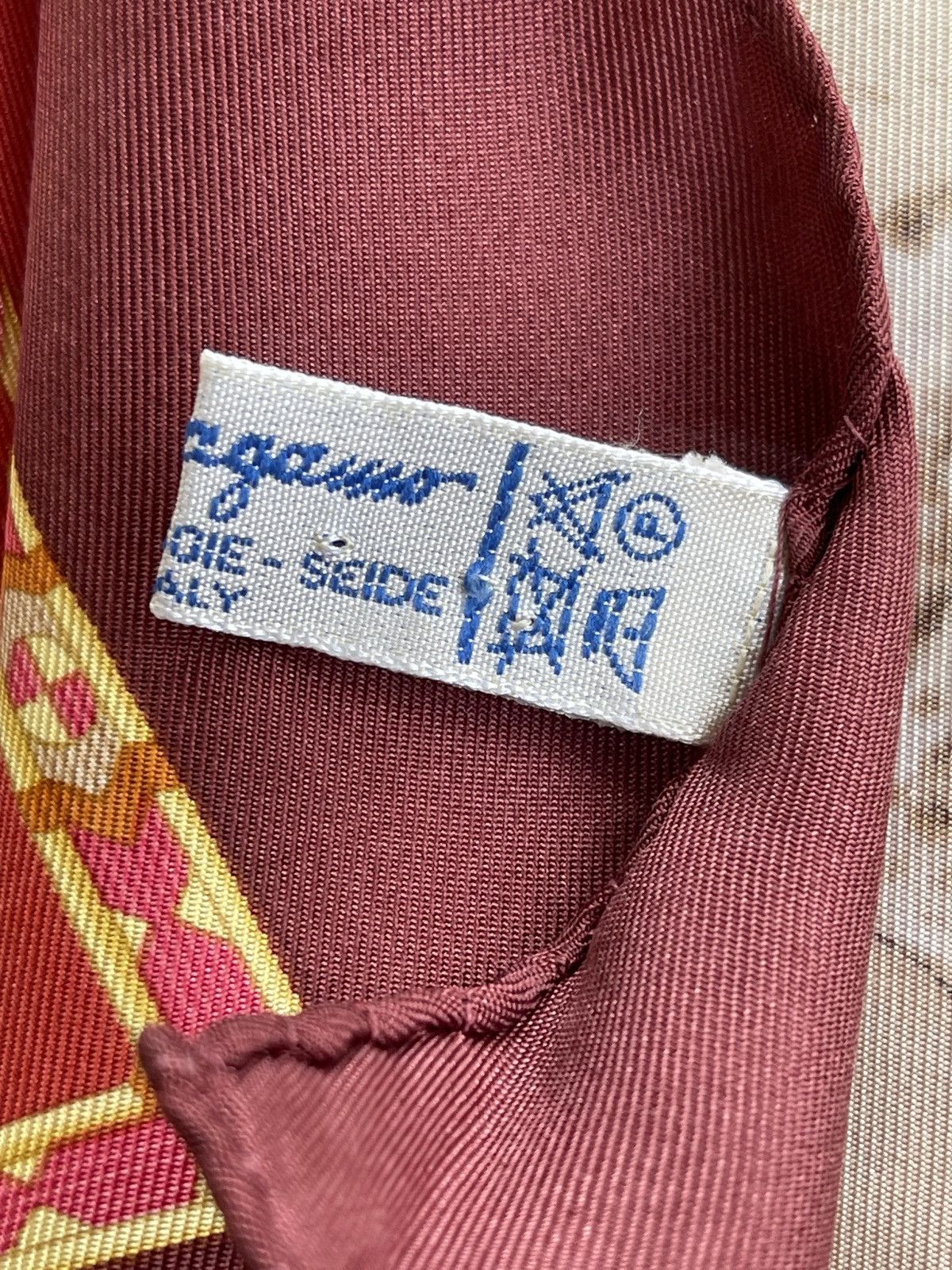 Salvatore Ferragamo Vintage Salvatore Ferragamo Animal Printed Silk Scarves Size ONE SIZE - 5 Thumbnail