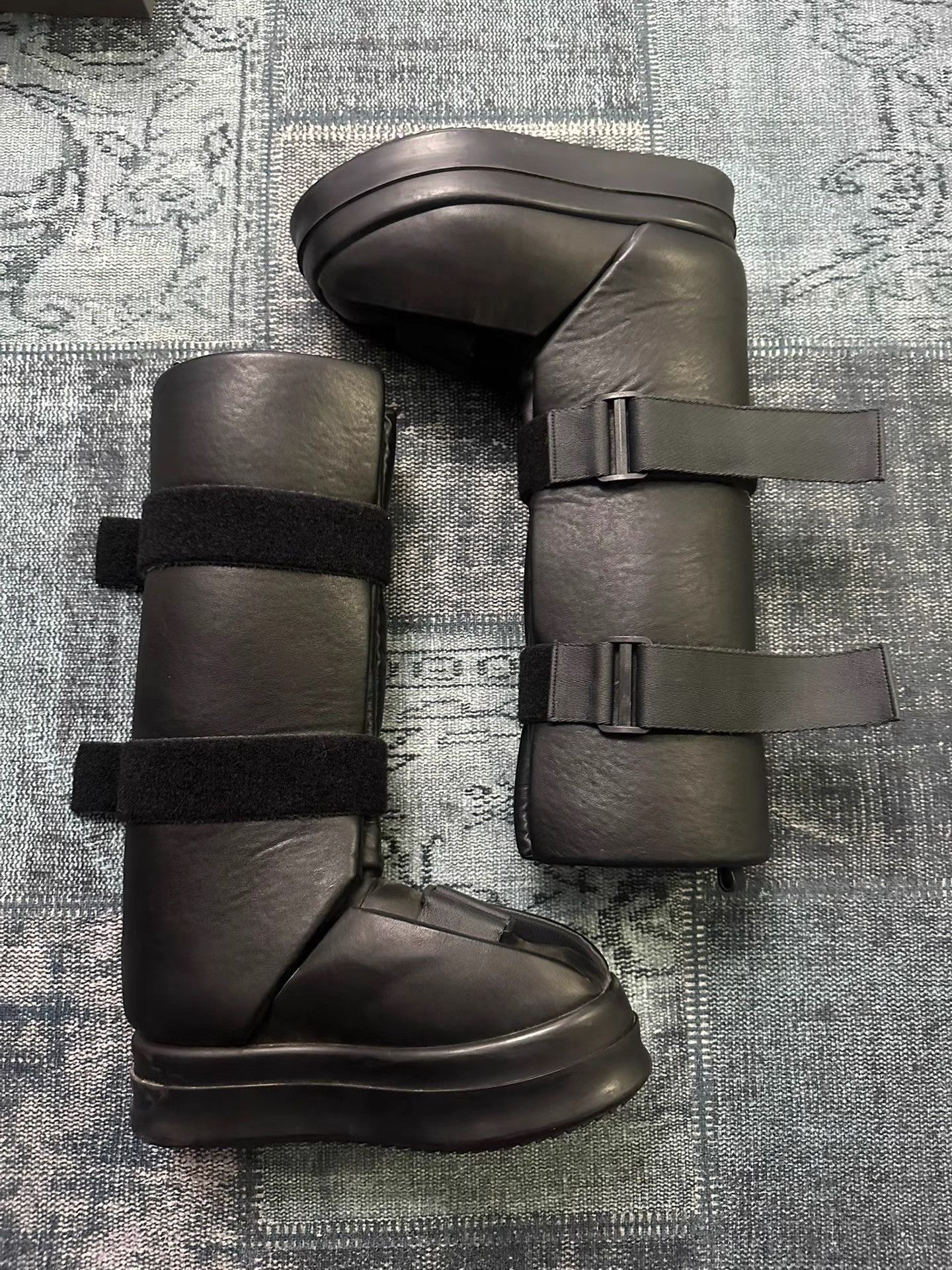 Rick Owens 23FW Cast Boot Black 42 正規品 Rick Owens Rick Owens FW23 Splint Boot | Grailed
