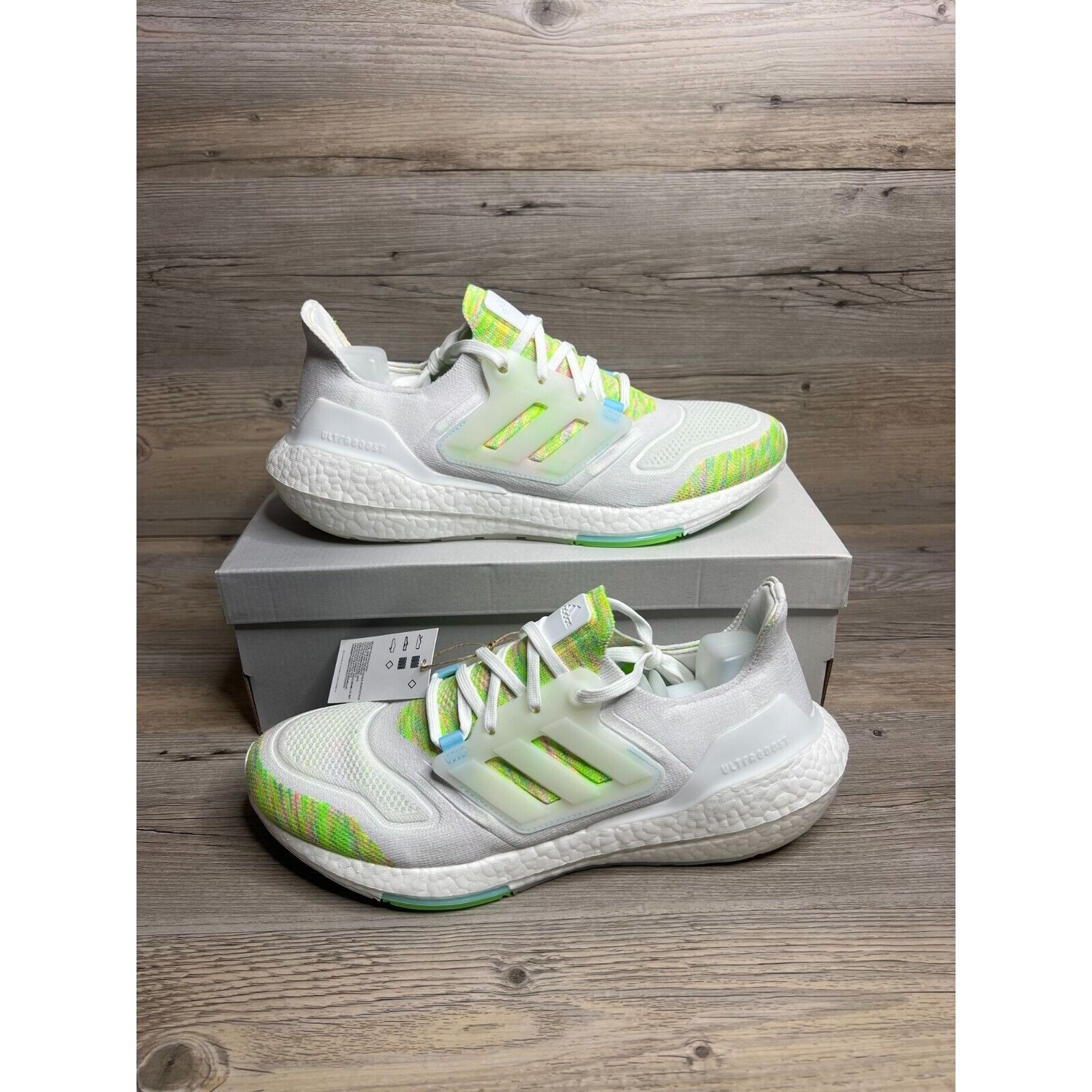 adidas Ultra Boost 22 Mens Size 11 White Bliss Blue Solar