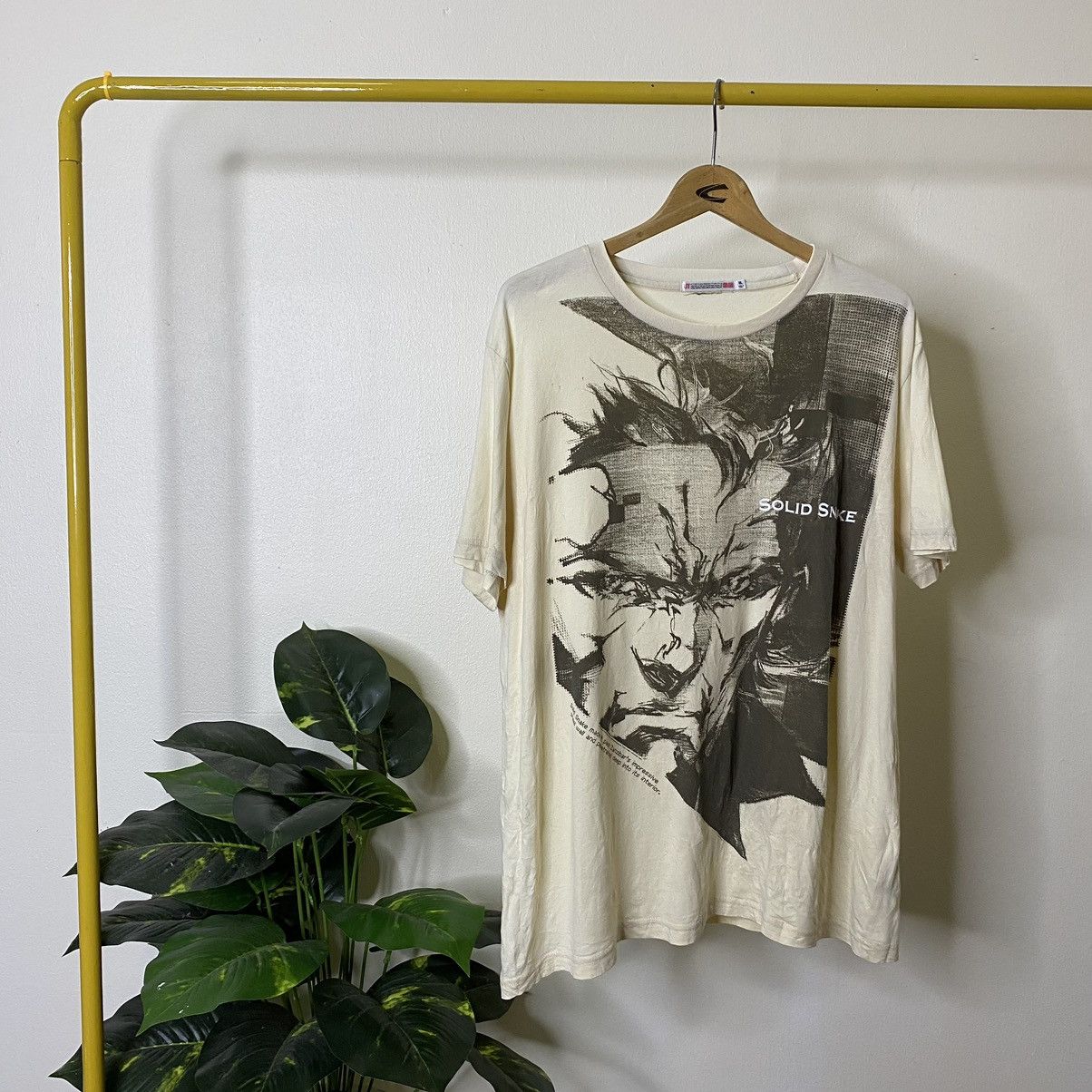 Uniqlo × Vintage Y2K Solid Snake Metal Gear Solid Video Games Promo T Shirt Size US XL / EU 56 / 4 - 1 Thumbnail