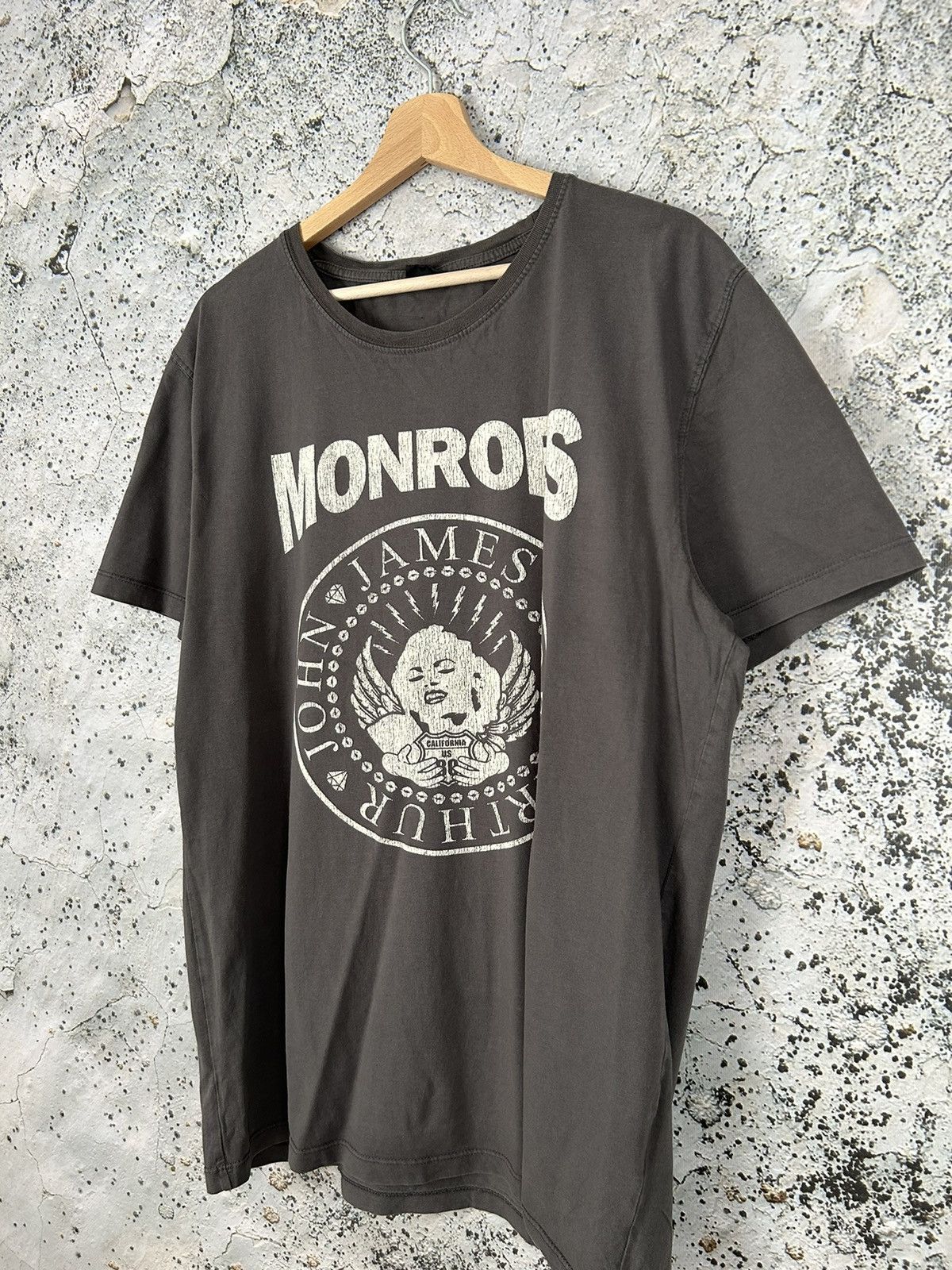 Band Tees Vintage Monroes Ramones Rock Band Tee Punk Alternative Size US XL / EU 56 / 4 - 2 Thumbnail