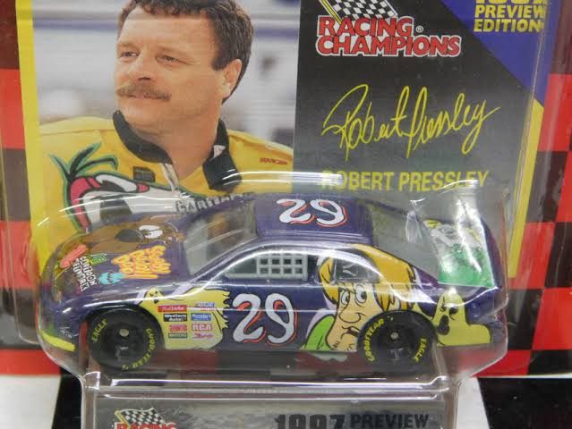 Cartoon Network VTG 90S SCOOBY DOO x NASCAR 29 ROBERT PRESSLEY TEE Size US S / EU 44-46 / 1 - 7 Thumbnail