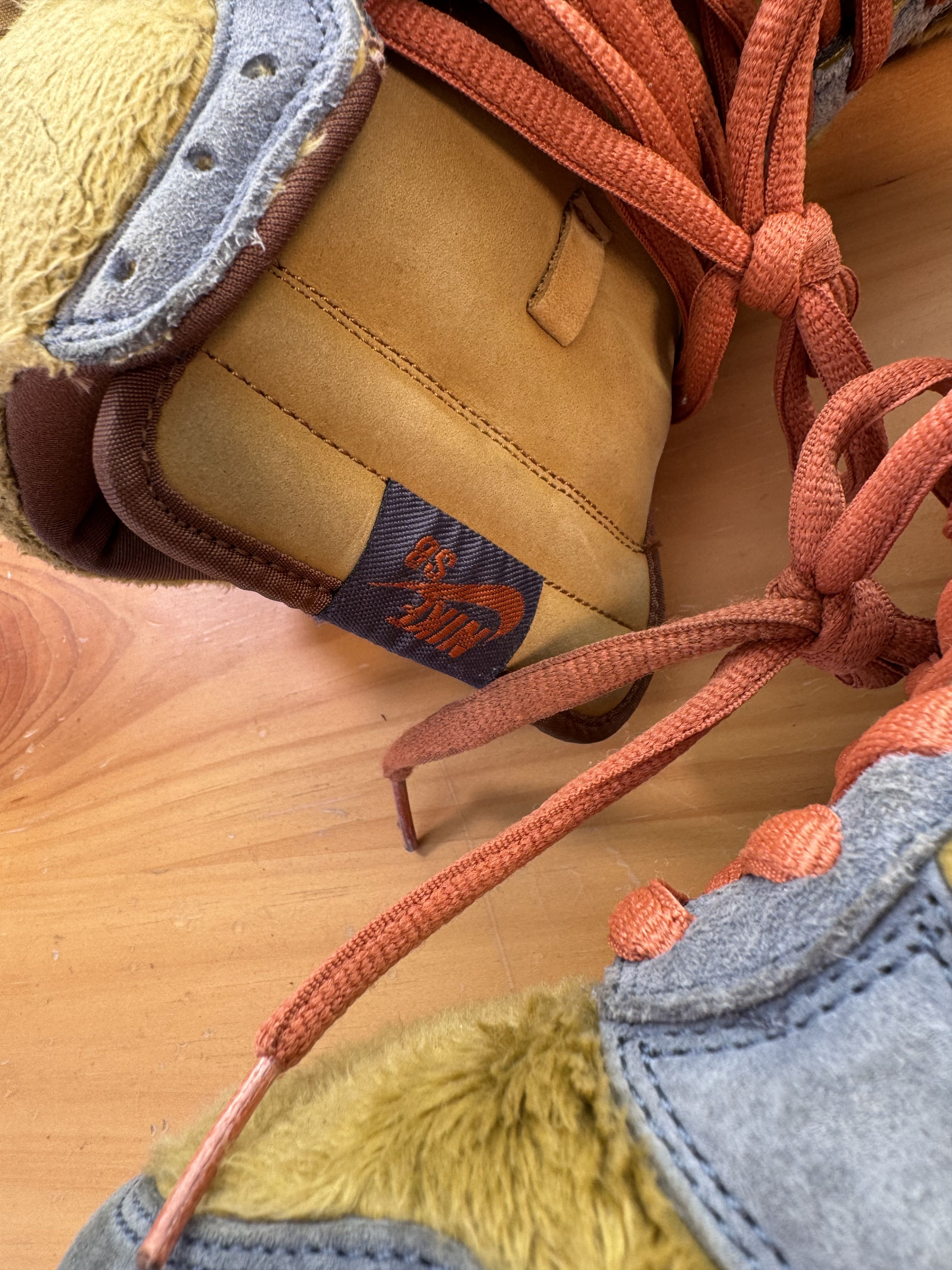 Nike (2006) Nike SB Dunk High The Three Bears ‘Papa Bear’ Size US 10 / EU 43 - 4 Thumbnail