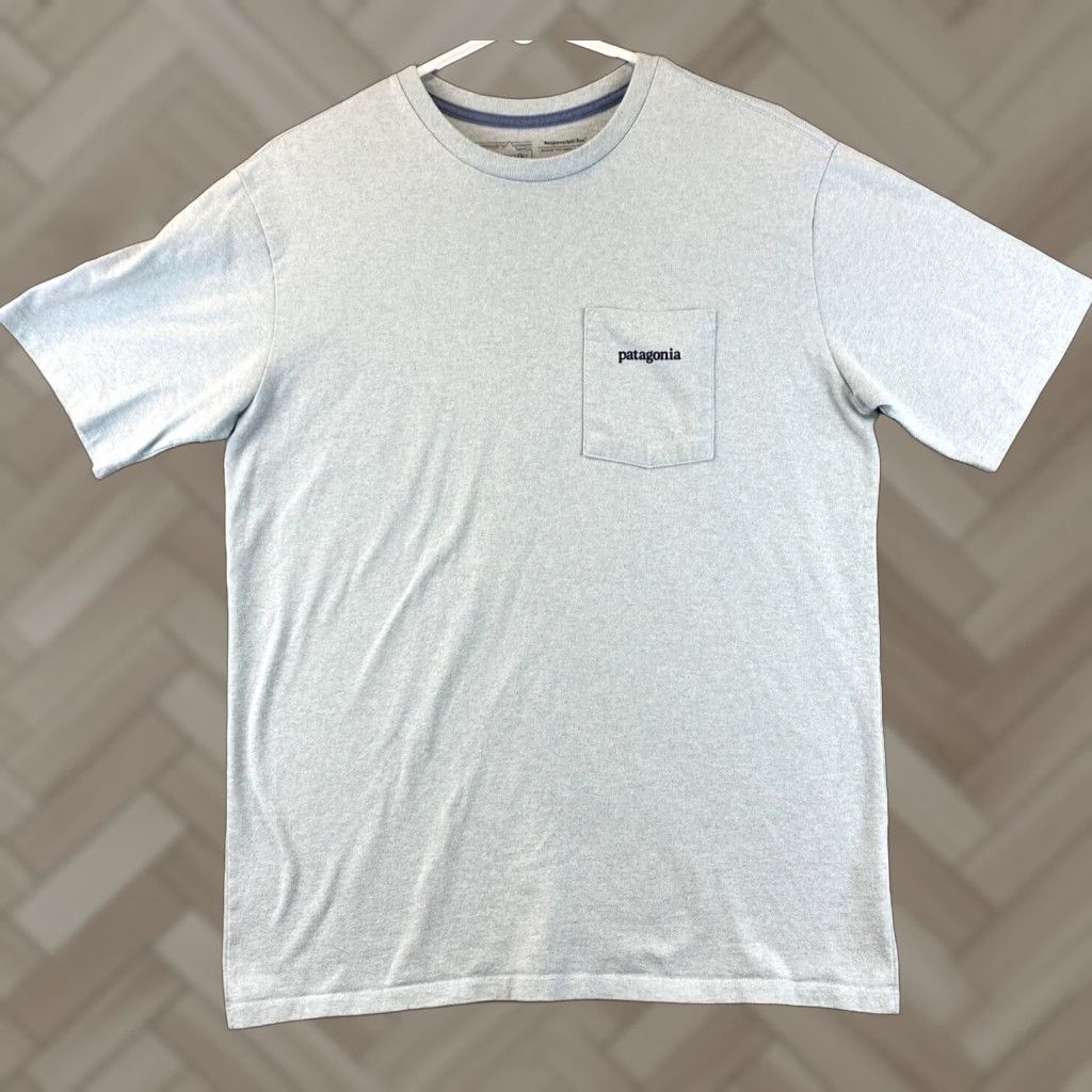 Patagonia Patagonia Shirt Men’s Size S Light Blue Short Sleeve Logo /87-17 Size US S / EU 44-46 / 1 - 1 Thumbnail