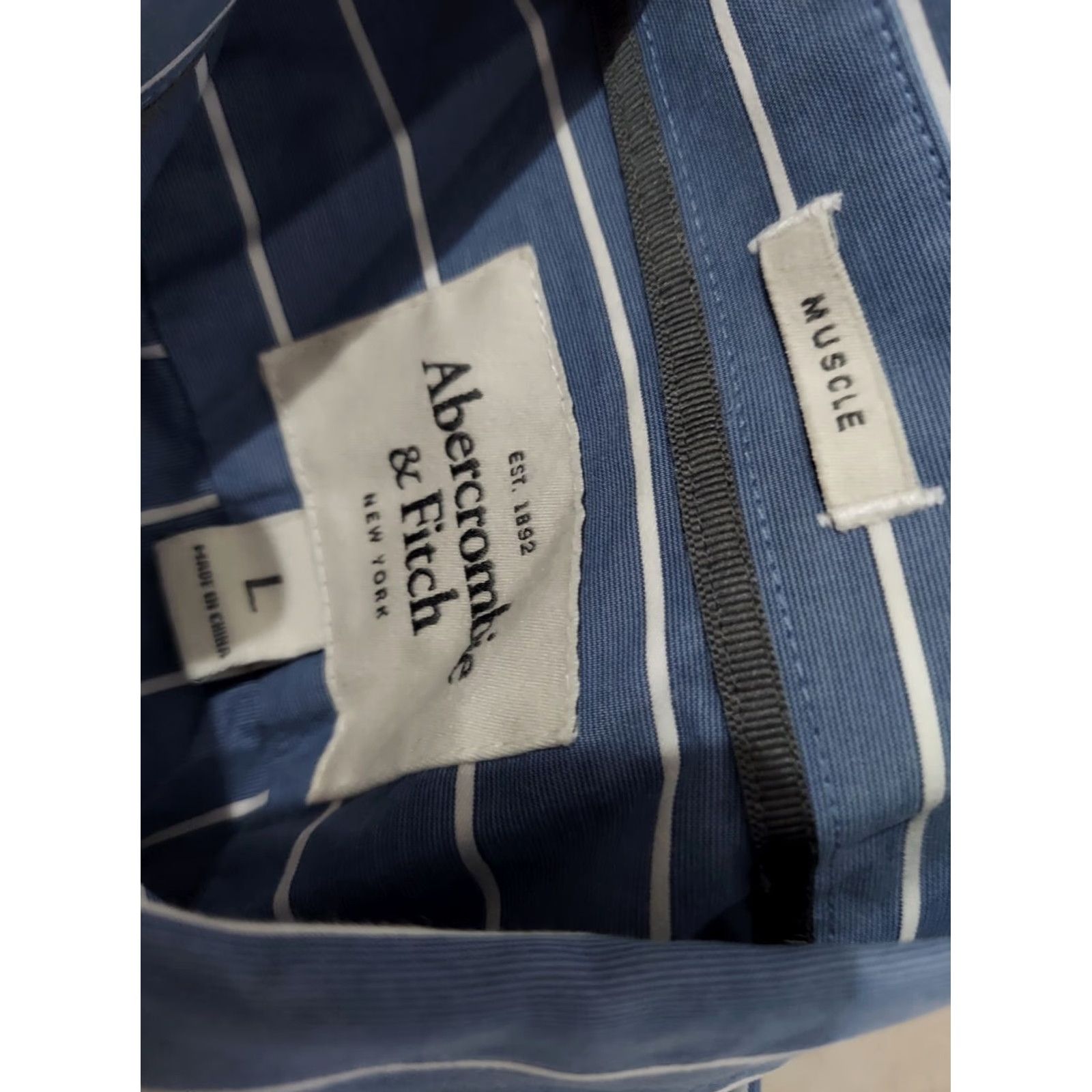 Abercrombie & Fitch VINTAGE Abercrombie & Fitch Mens Dress Shirt L Large Blue Button Cotton Shirt Mens Large Blue Cotton Button-Up Size 42R - 4 Thumbnail
