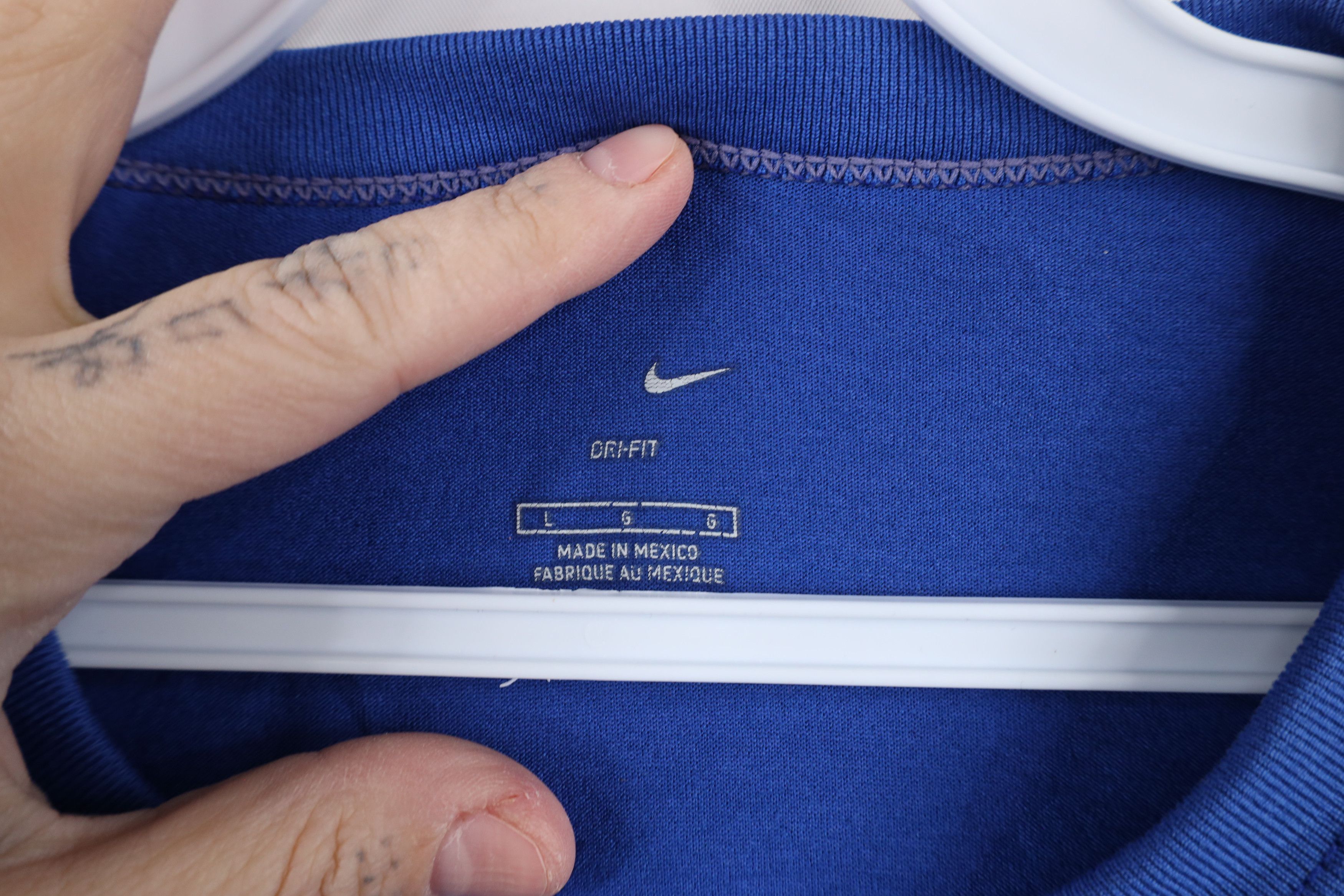 Nike × Vintage Vintage Y2K Nike Travis Scott Mini Swoosh Knit T-Shirt Size US L / EU 52-54 / 3 - 8 Thumbnail