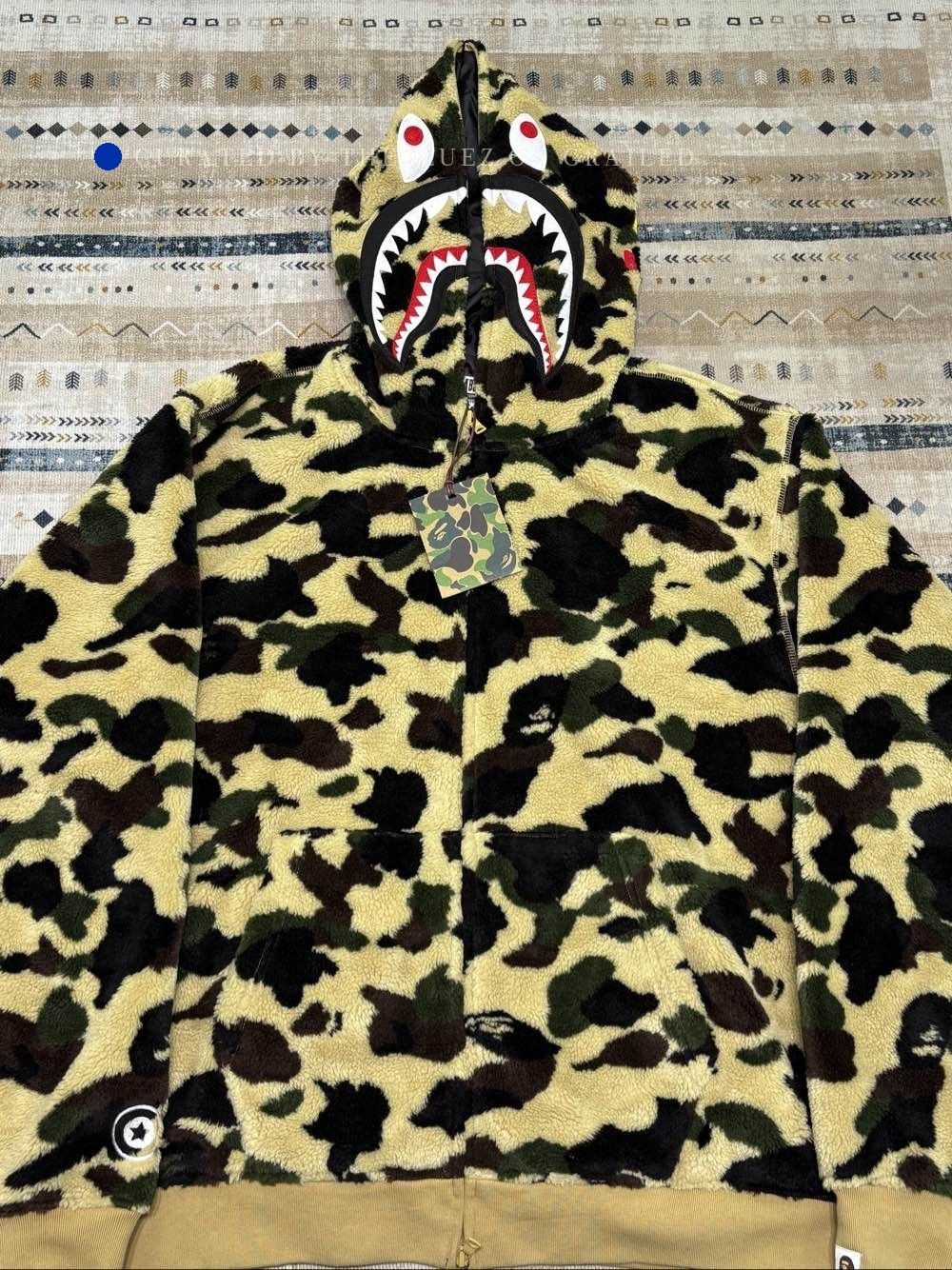 Bape Multi Camo Shark Face Zip-Up Hoodie XL Size US XL / EU 56 / 4 - 1 Preview