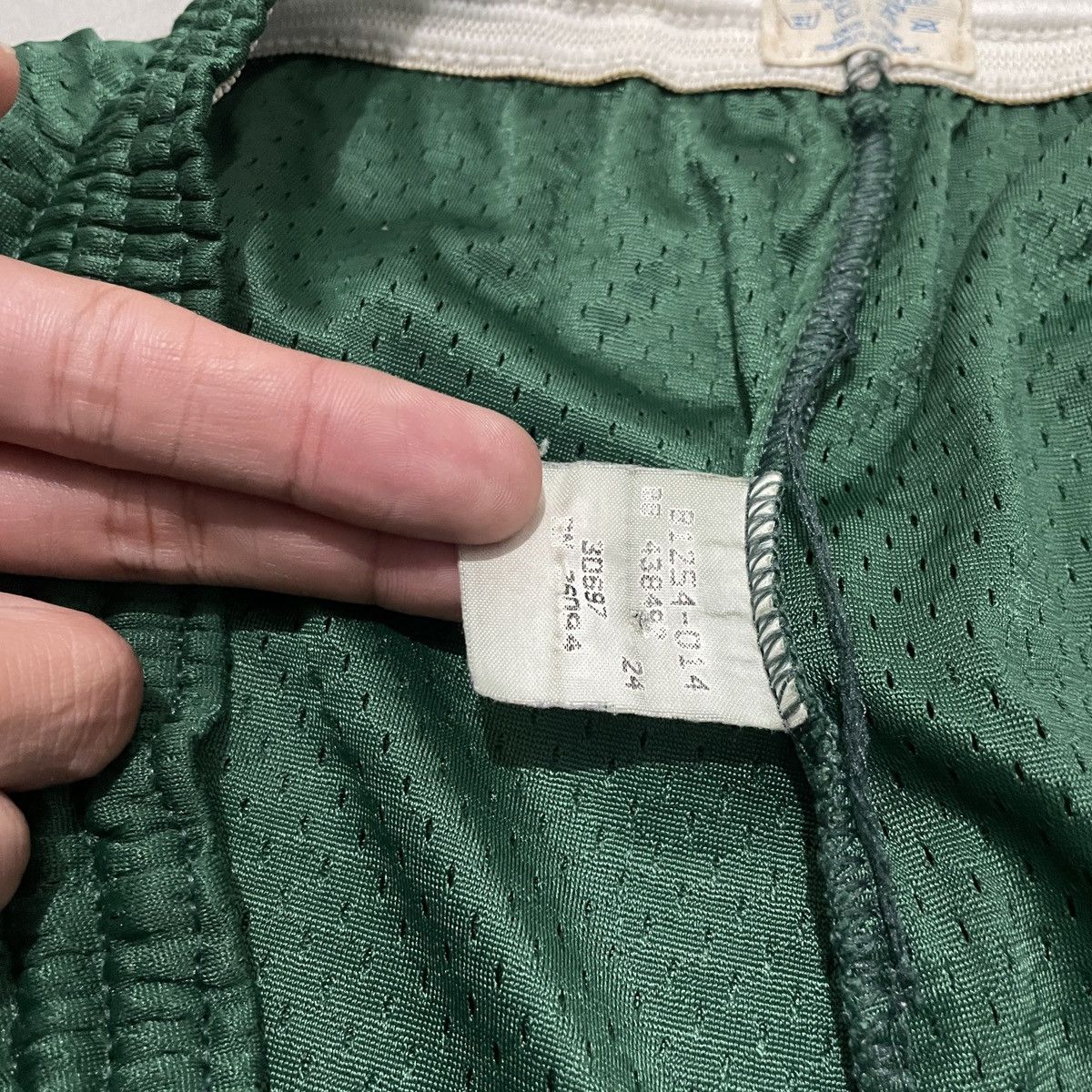 Champion Rare Vintage 70s Champion Gym Shorts University Size US 33 - 3 Thumbnail