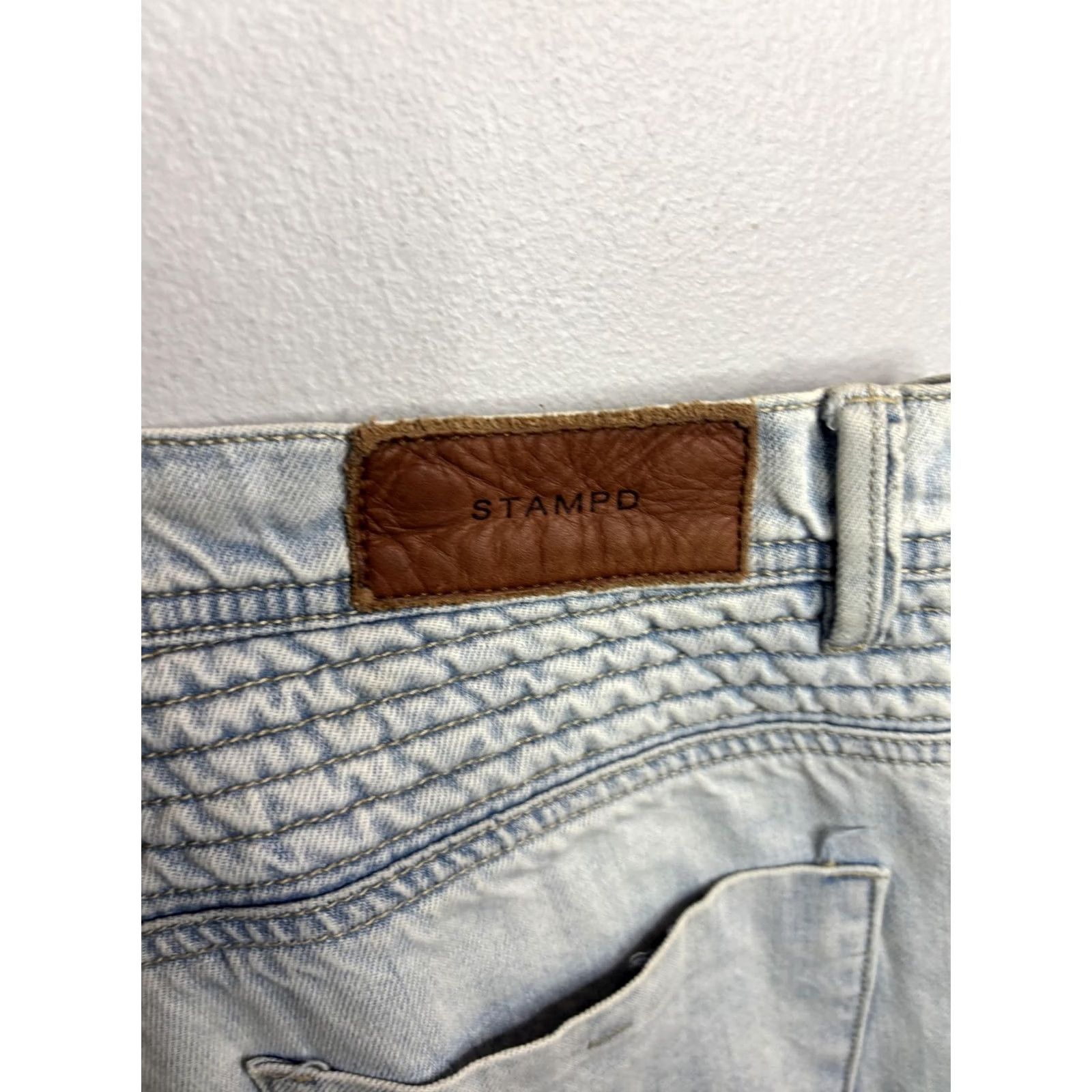 Stampd STAMPD Jeans Mens 34x34 Light Wash Moto Biker Distressed Ripped Denim Quilted Size US 34 / EU 50 - 7 Thumbnail