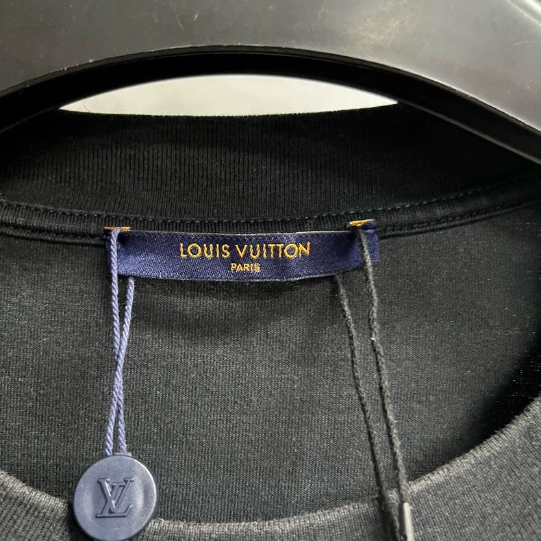 Louis Vuitton Louis Vuitton Black multi-logo crewneck monogrammed printe Size US XL / EU 56 / 4 - 2 Thumbnail