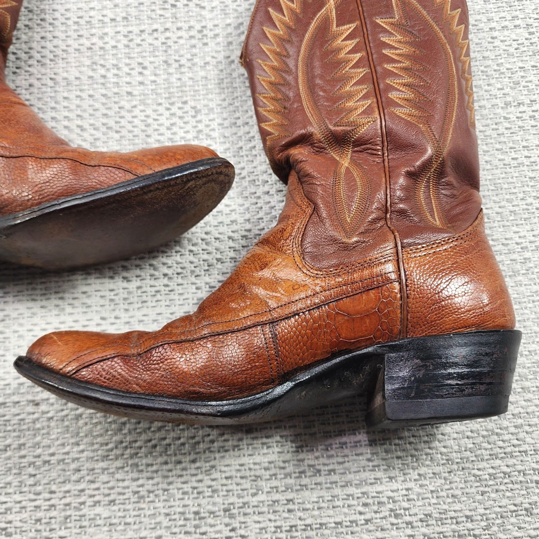 Sanders VINTAGE Sanders Snake Skin Cowboy Boots Mens Size 8.5 Brown Western Hand Made Boots - Western, Cowboy, Leather, Pointed Toe, Pull On, 8.5 Mens Size US 9 / EU 42 - 7 Thumbnail