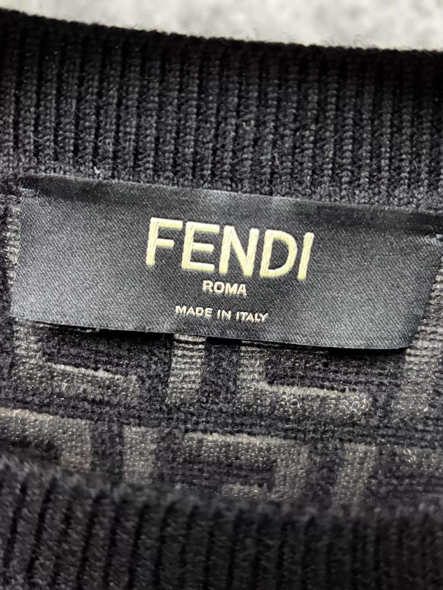 Fendi FENDI Men's All Over Print Wool Sweater 48 Like New Size US M / EU 48-50 / 2 - 3 Thumbnail