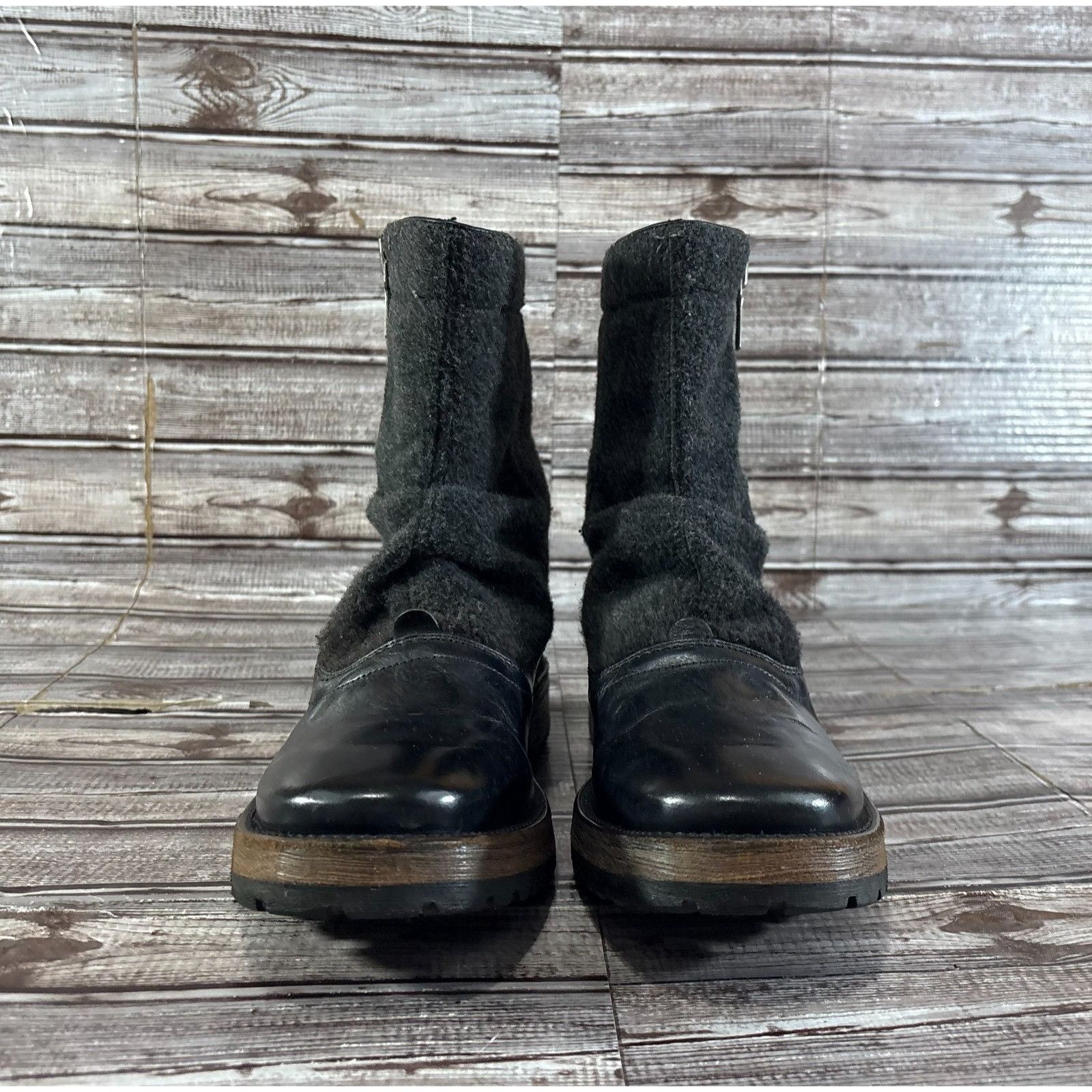 John Varvatos John Varvatos collection wool & Leather Boots sz 8 black gre Size US 8 / EU 41 - 2 Thumbnail