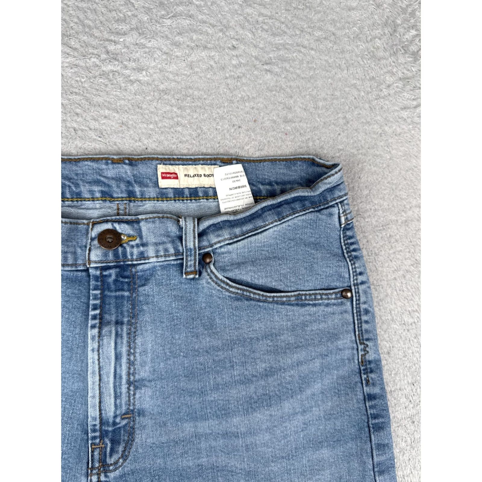 Wrangler Wrangler Denim Shorts Mens 34x9 Blue Relaxed Boot Cutoff Raw Hem Frayed Stretch Bermuda Shorts - 5-Pocket Size US 34 / EU 50 - 5 Thumbnail