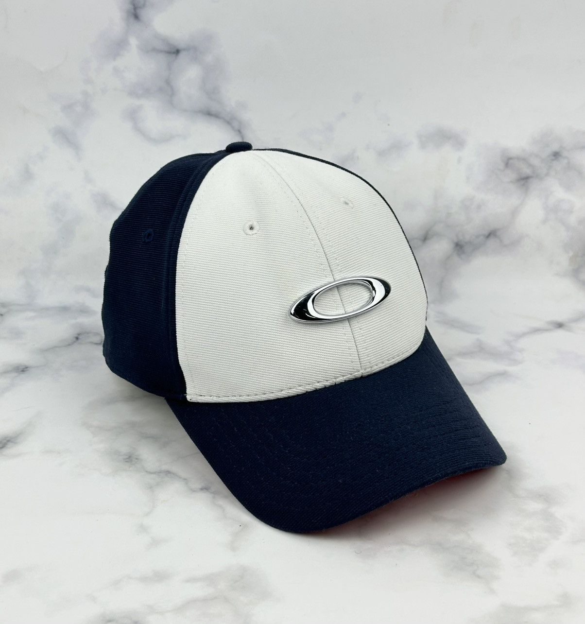 Oakley Mens Oakley Baseball CAP Blue White Fitted Size L/XL Size 38 - 1 Thumbnail