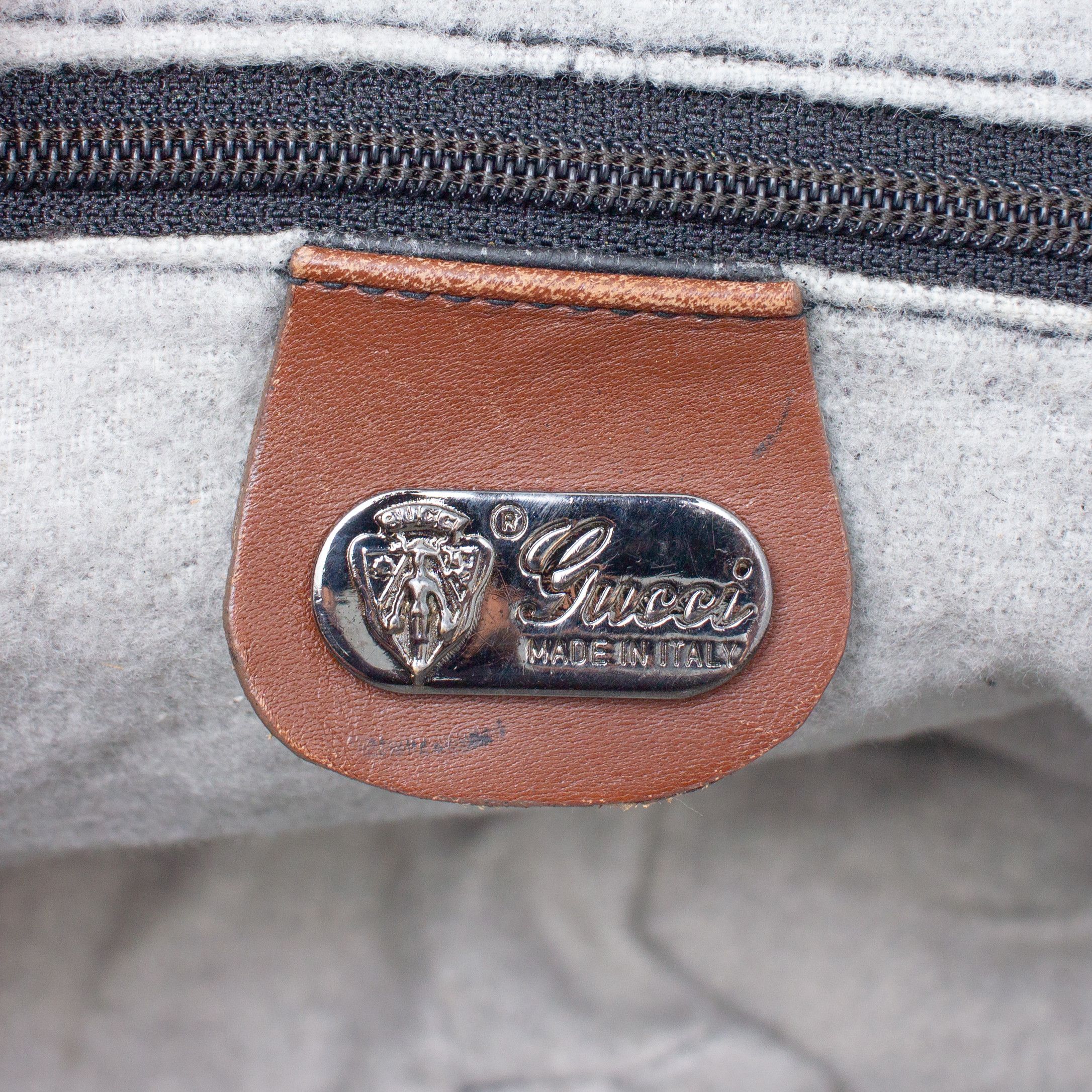 Gucci × Vintage GUCCI Vintage Shoulder/Crosbody Round Bag Black Monogram Size ONE SIZE - 9 Thumbnail