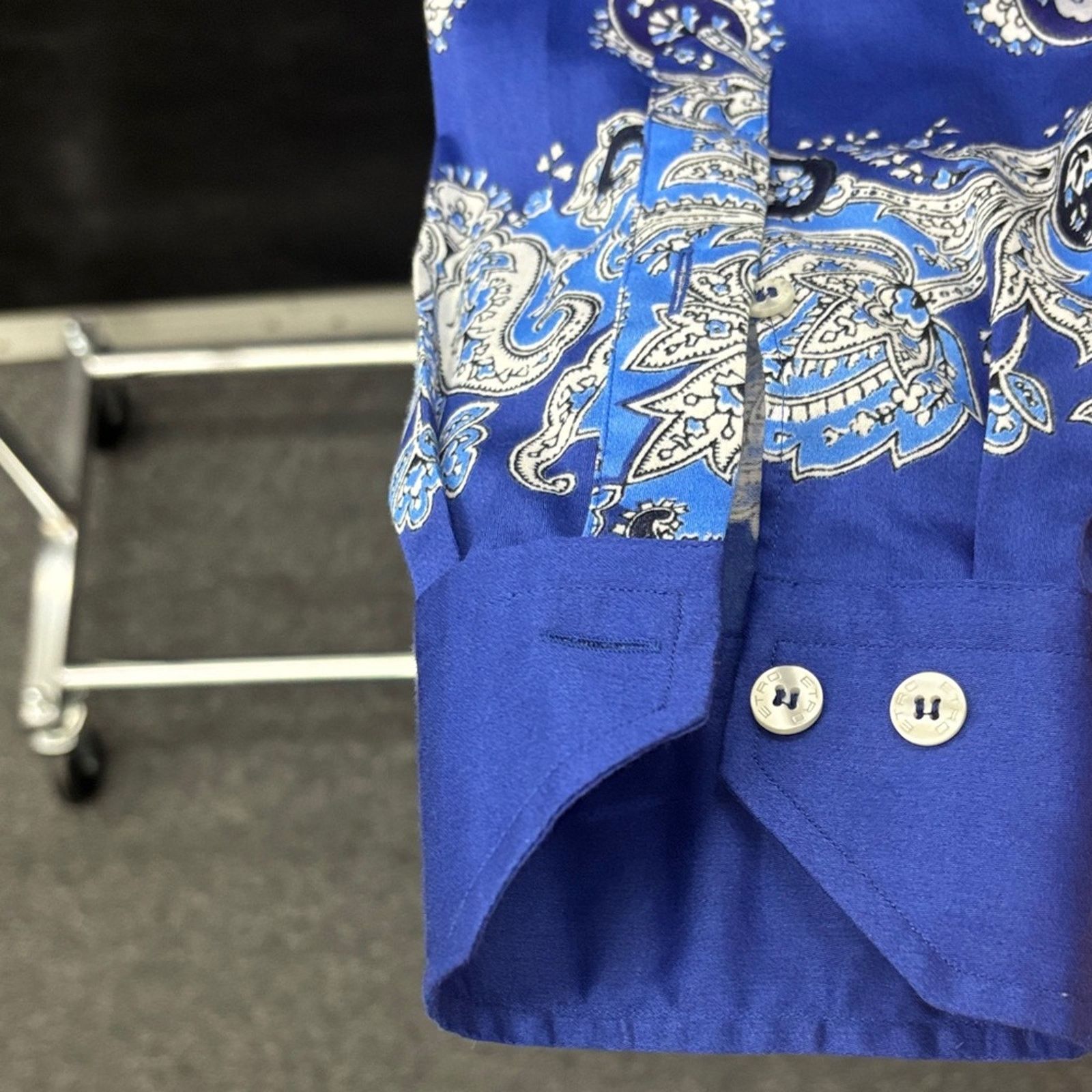Etro NWT Etro Vibrant Blue and White Paisley Shirt Size L Size US L / EU 52-54 / 3 - 9 Thumbnail