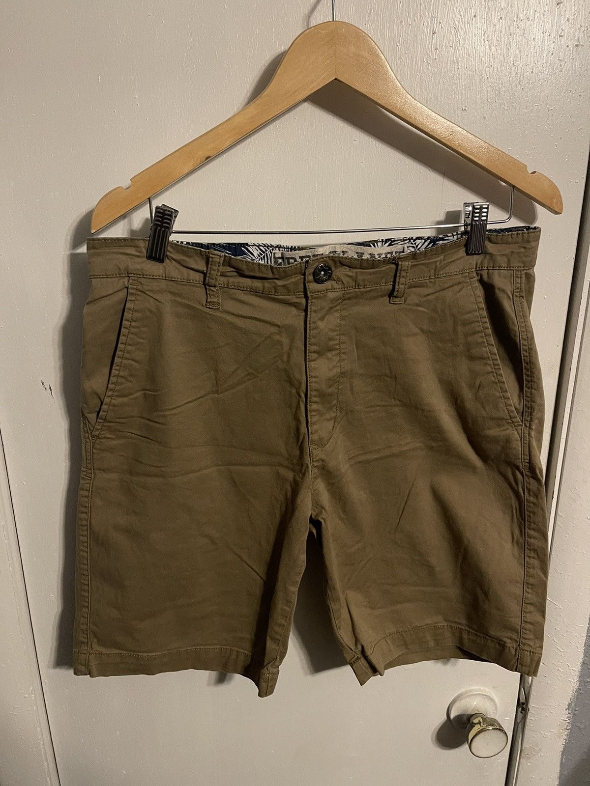 Vintage Free Planet Shorts Size US 32 / EU 48 - 1 Thumbnail