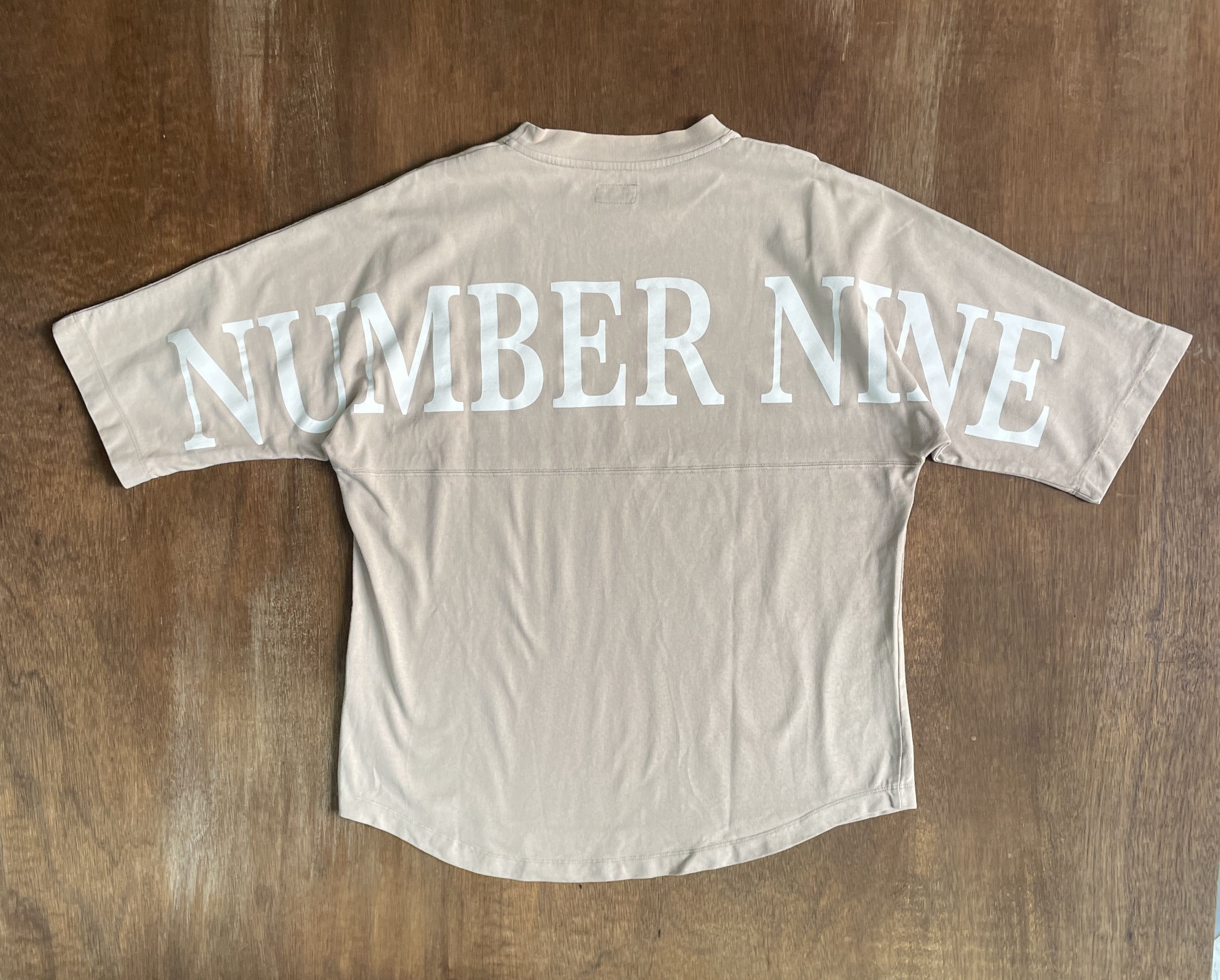 Number (N)ine AW2001 Number Nine Distressed Badge Logo tee | Grailed
