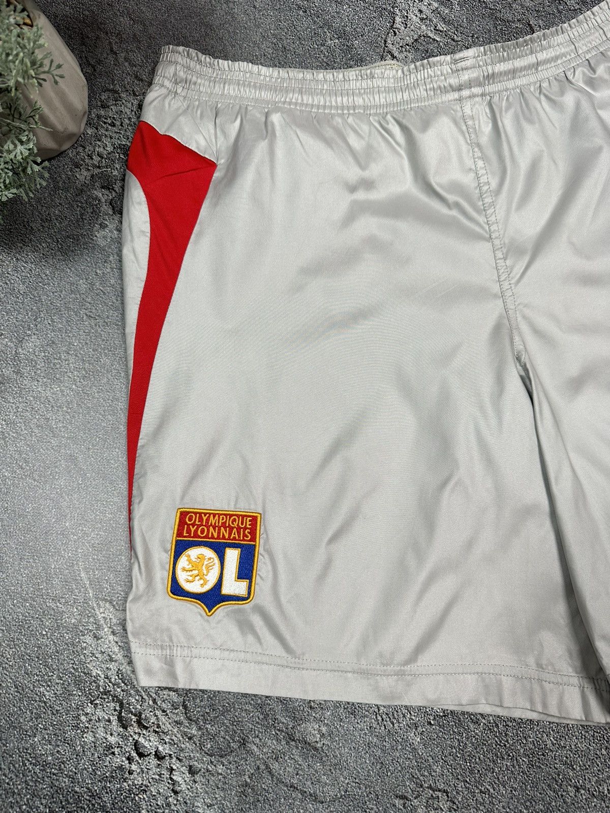 Umbro × Vintage Olympique Lyonnais vintage 2004 2005 Umbro shorts Size US 32 / EU 48 - 4 Thumbnail