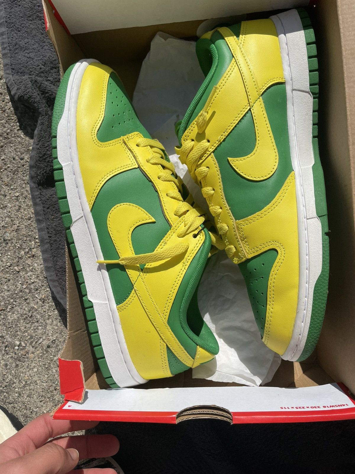Nike Low Nike Dunks “Reverse Brazil” Size US 11 / EU 44 - 1 Thumbnail