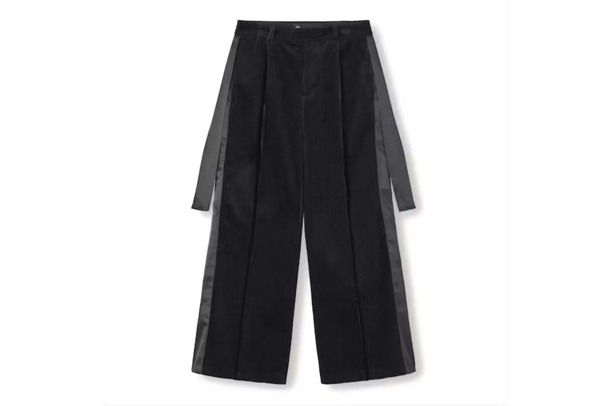 image of Jun Takahashi x Undercover Og Gu X Undercover Jun Takashi Black Corduroy Loose Pants (Size 26)