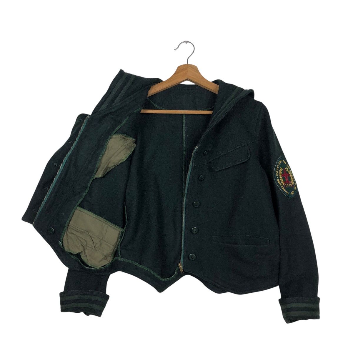 Japanese Brand 📌Vintage Cropped Jacket University Of Milk Size US M / EU 48-50 / 2 - 12 Thumbnail