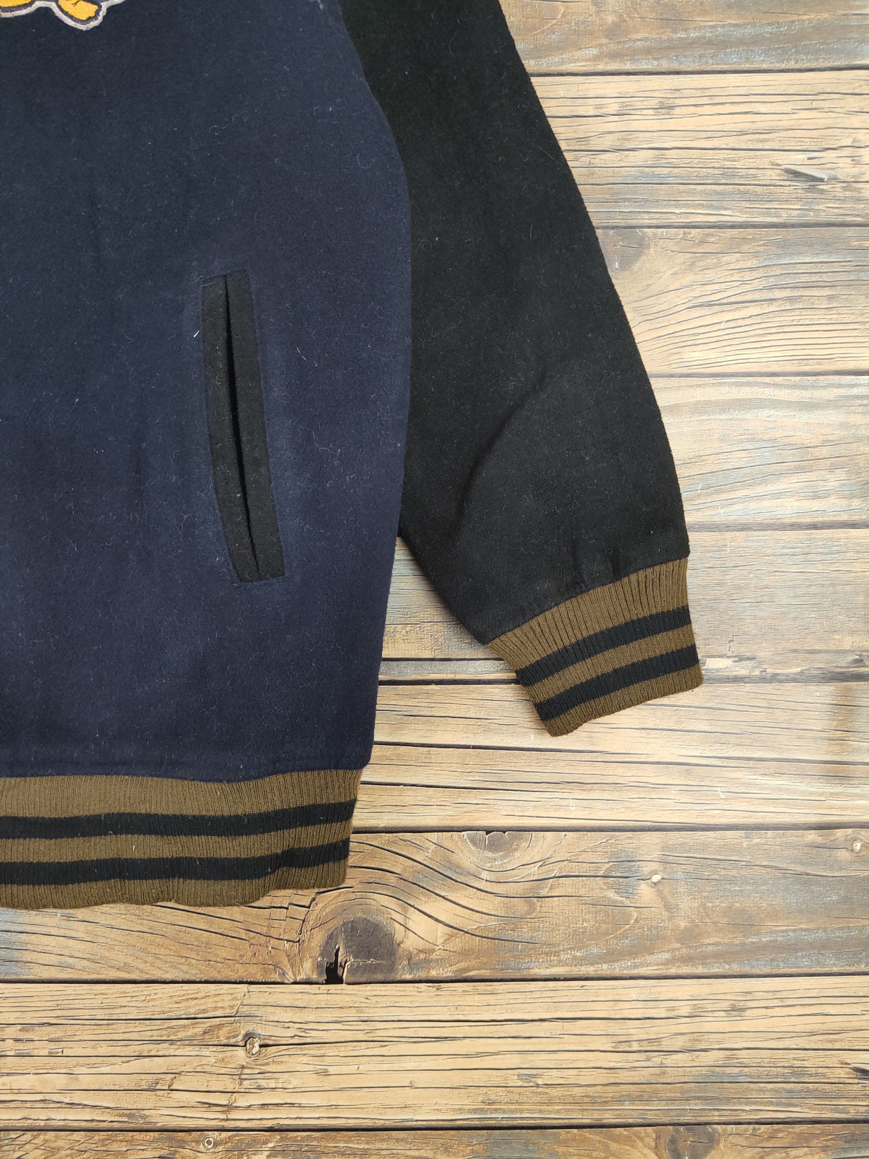 Disney Disney Navy Black Donald Duck Varsity Jackets #W1077 Size US S / EU 44-46 / 1 - 8 Thumbnail